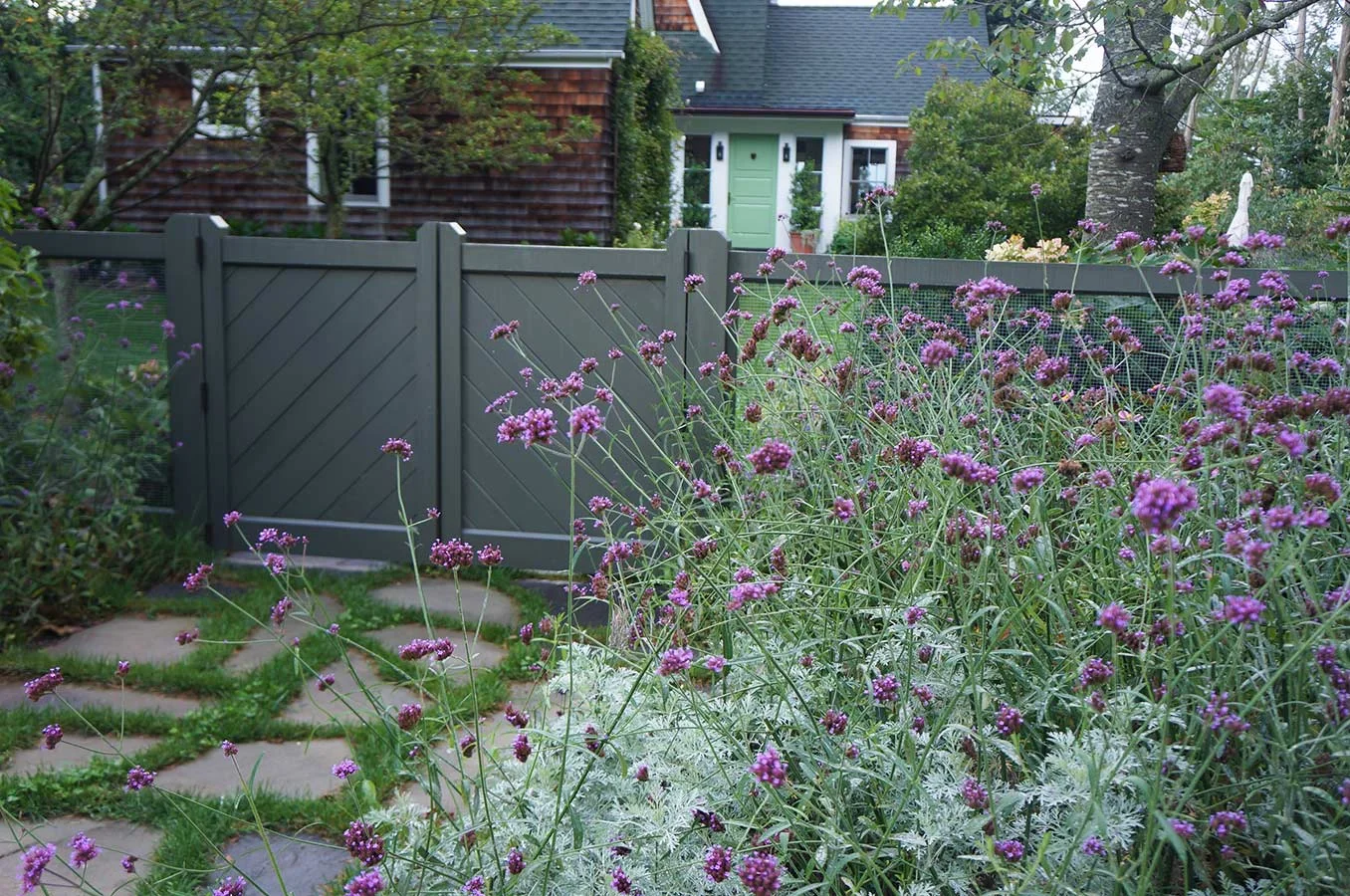 Shelter-Island-NY-Harbor-House-Garden-Gate-Studio-Geiger-Architecture-Princeton-New-York.jpg