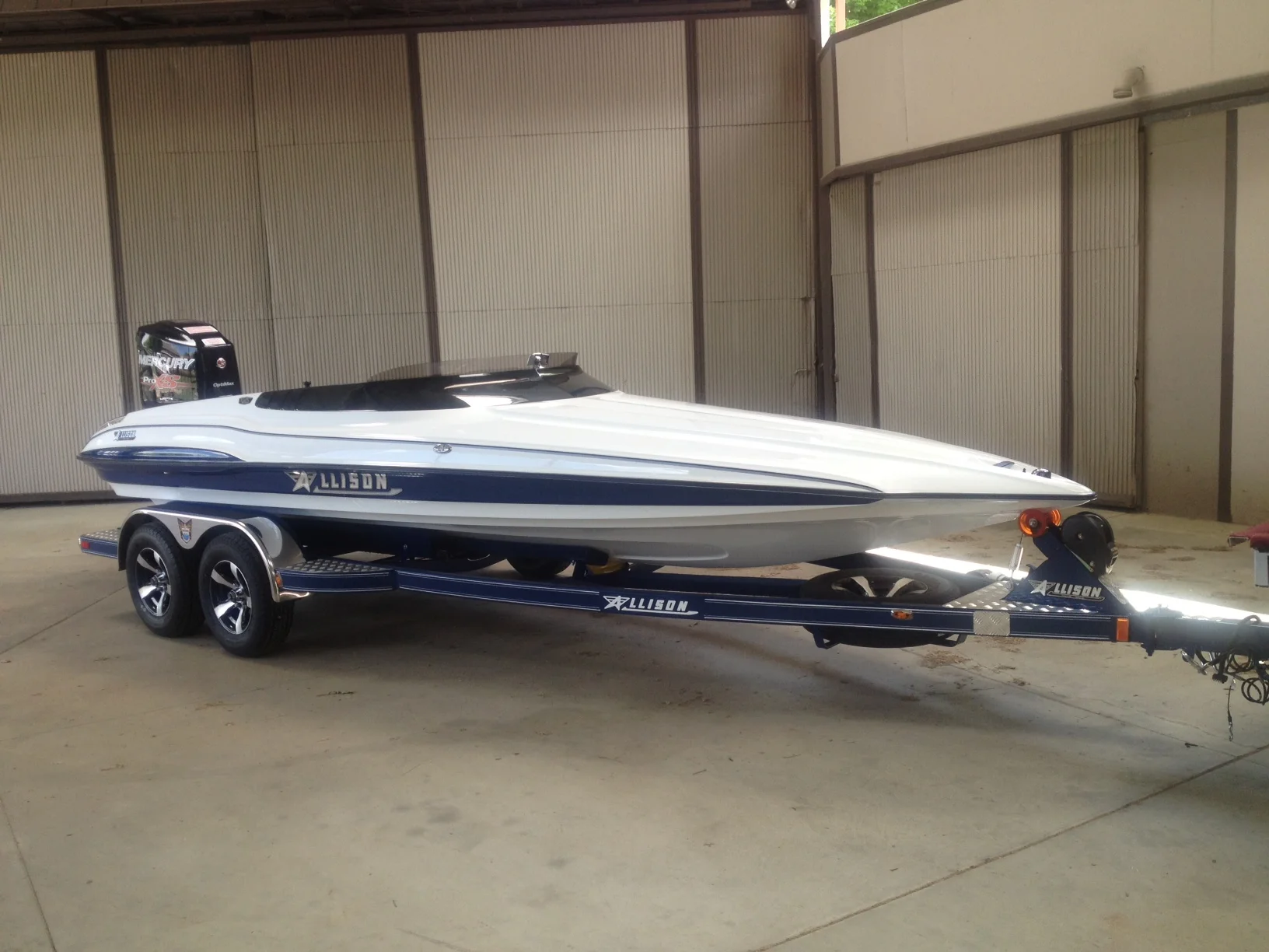 Allisons run best with lighter engines, the small block Optimax and E-tecs work, the newer big block engines are not recommended. The GrandSport flies with just a 175 Pro XS. 