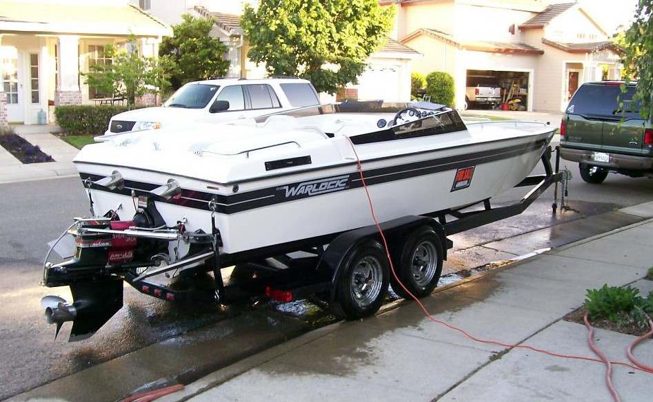 Warlock 23 Offshore.jpg