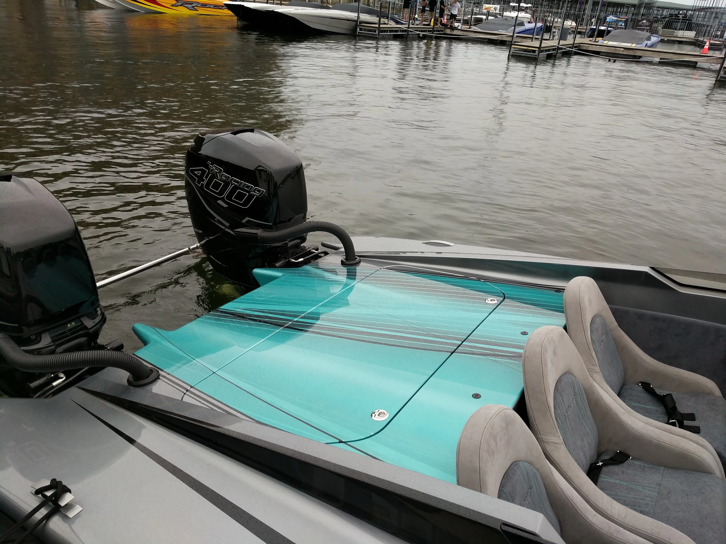This is a unique 30’ Skater “Prototype” that was converted to outboards by Skater Powerboats, and given a full repaint. This required transom reconfiguration and rear deck customization.