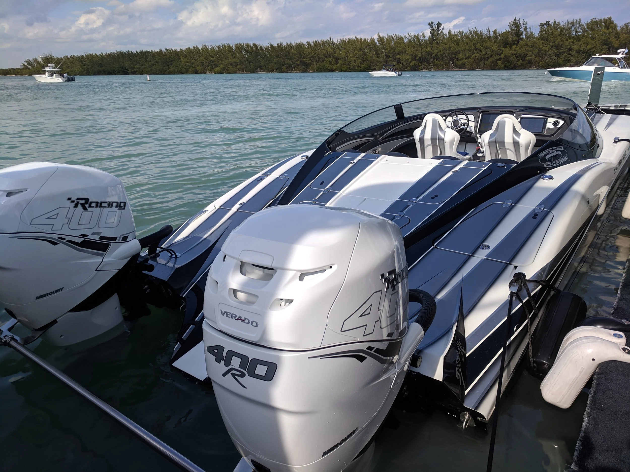 The go to for most sport cats, the venerable 400R is hard to beat on anything from a tunnel, to a performance center console. Power to weight is superior to anything else.