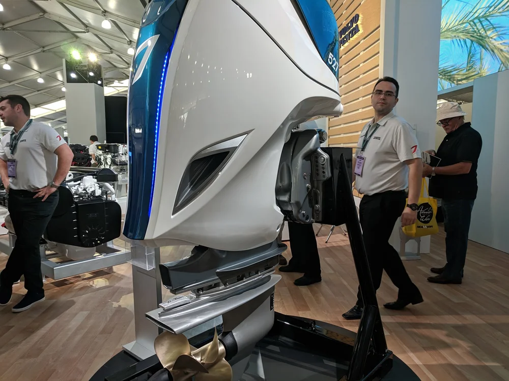 The Most Powerful Outboards The Biggest Engines From Mercury Yamaha Seven Suzuki And Evinrude Wave To Wave
