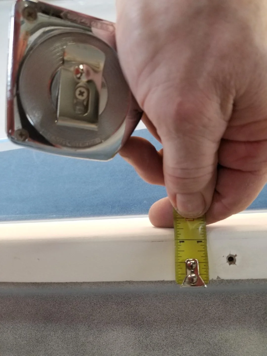 The cap is narrow on the 22’ Activator, luckily Integrity Marine Group has tons of options for rigid rubrails. We went with a 3/4” SS rail, backed by a sleek white rigid vinyl.