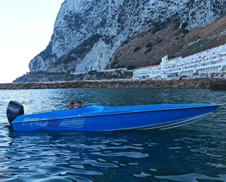 Chaudron Pro S 25 A Killer Single Engine Sport Boat Wave To Wave