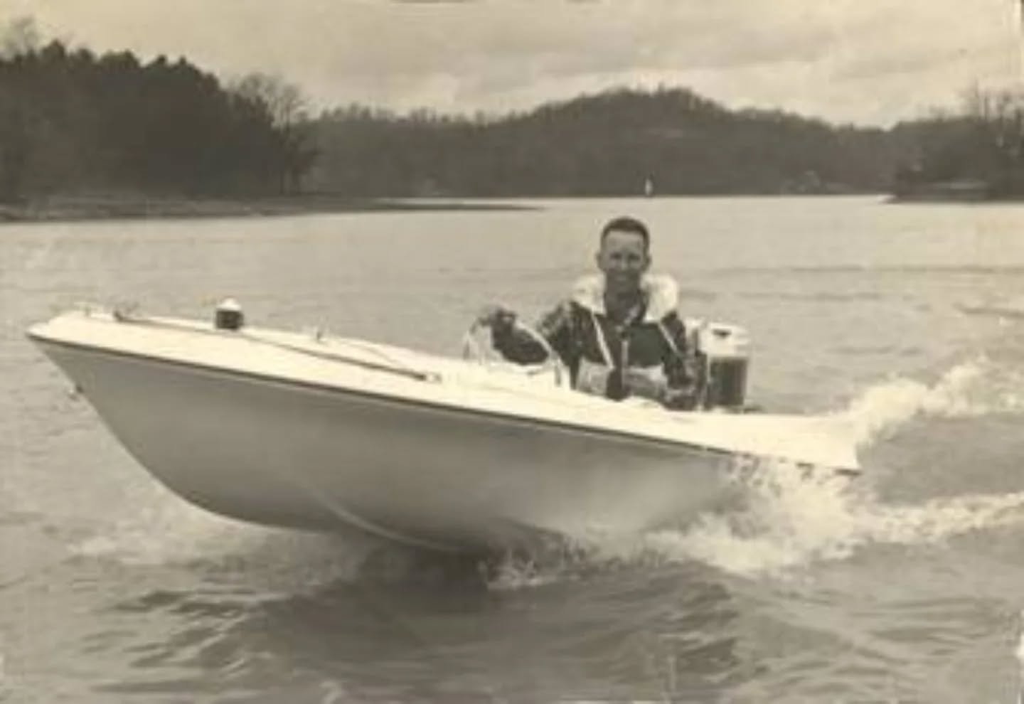 Paul Allison was an artist, boat designer and racer; founded Allison Craft Boats. Paul passed away at 100 years old. A legend for sure. RIP 
#allisonboats