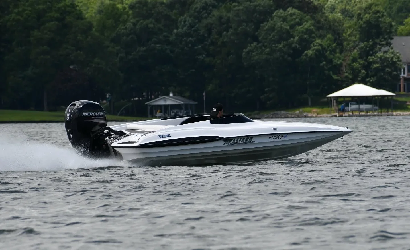 From the watts bar run a few months ago. 
#wavetowave #fastboats #allisonboats #project150