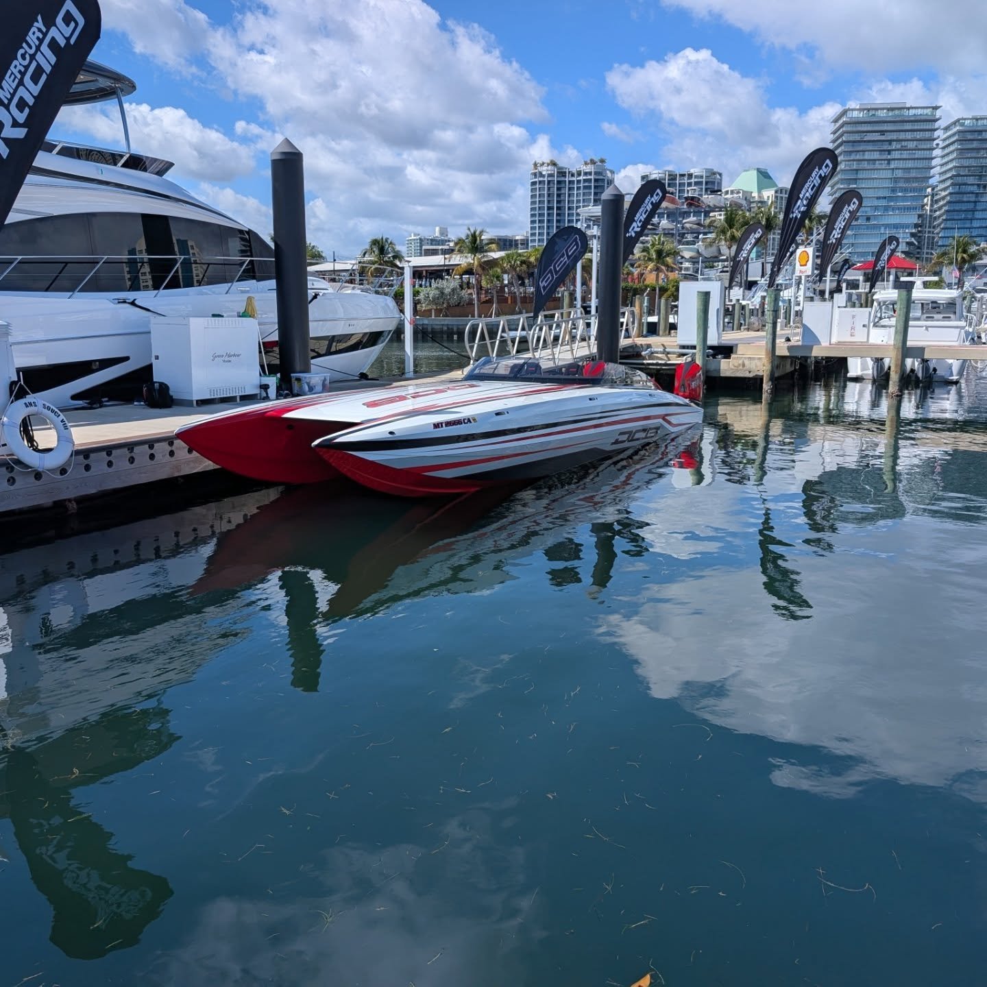 The DCB M42R with Mercury Racing 500Rs, beautiful red and black highlights. 
#wavetowave #fastboats #dcbracing #mercuryracing