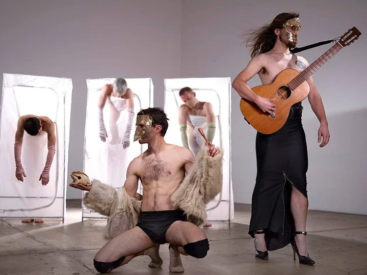 gal_living_earth_show_credit_david_desilva.jpeg.jpg