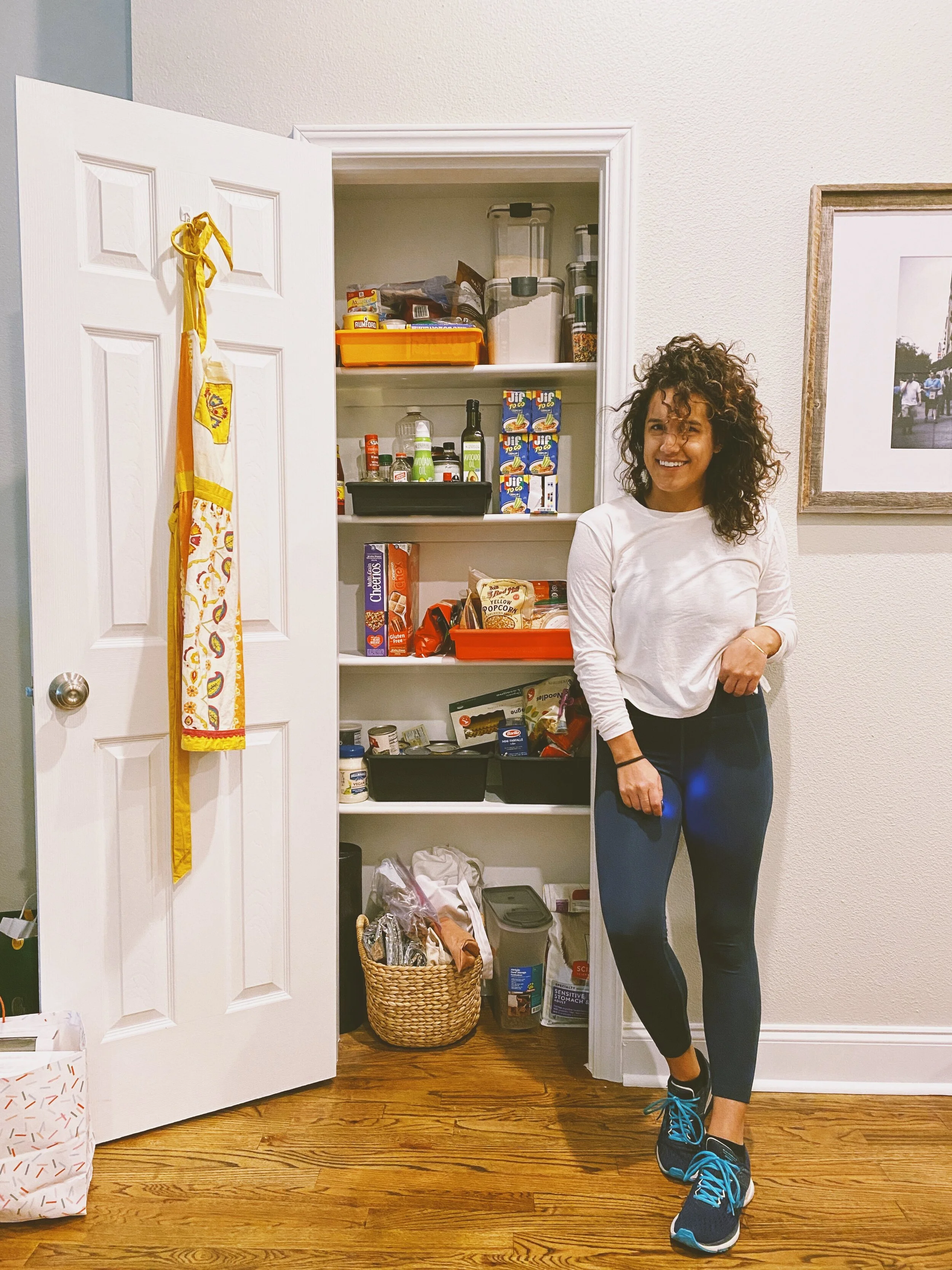 What I Have In My Fridge and Pantry At All Times