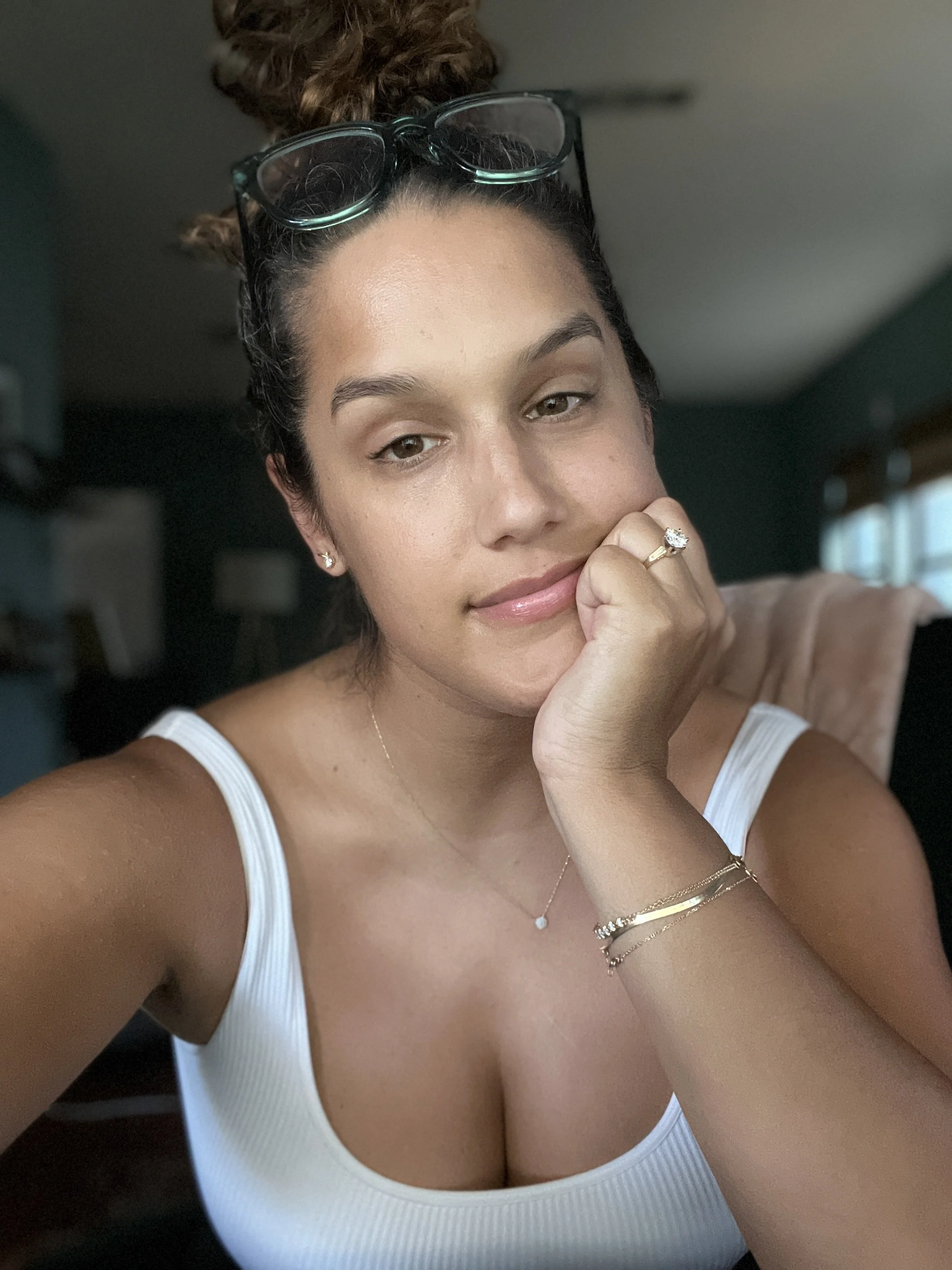 Hey Guys, It's Me—EMMASTHING!