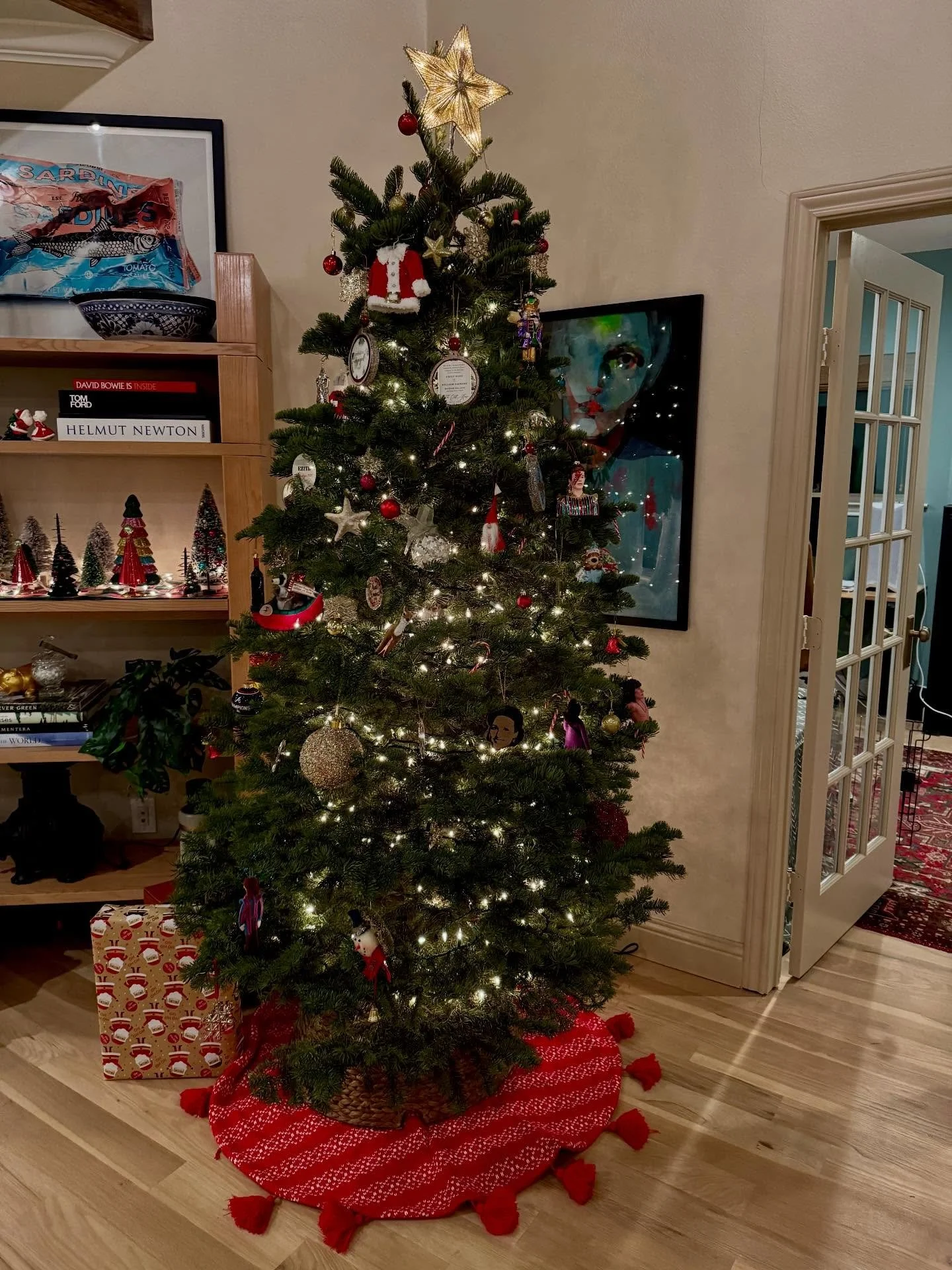 🎄around 🎅🏼the ❤️house ✨🎁 #christmasseason  #christmastime #christmastimeishere #tistheseason