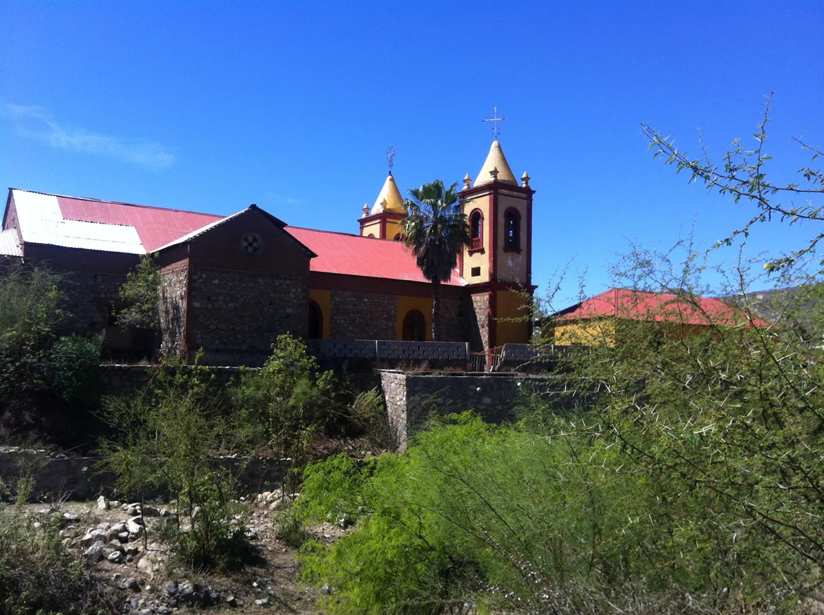 2-rancho_exterior.jpg