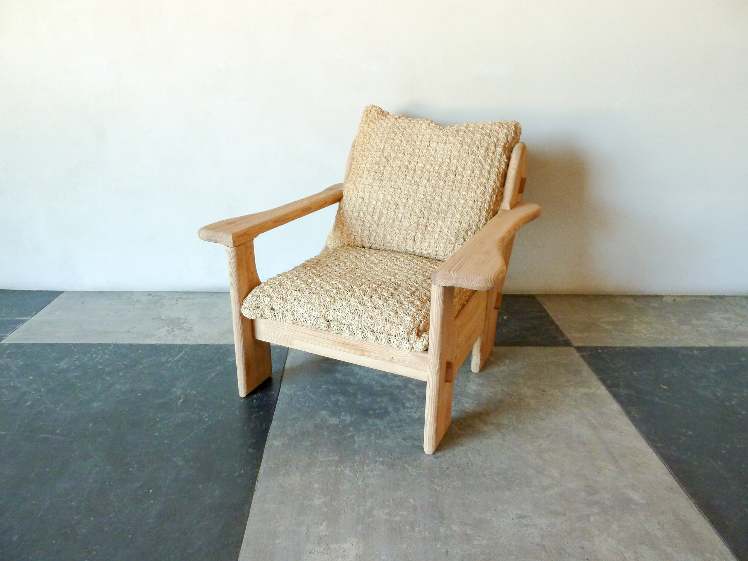 Armchairs in Pinewood and Upholstered Cushions