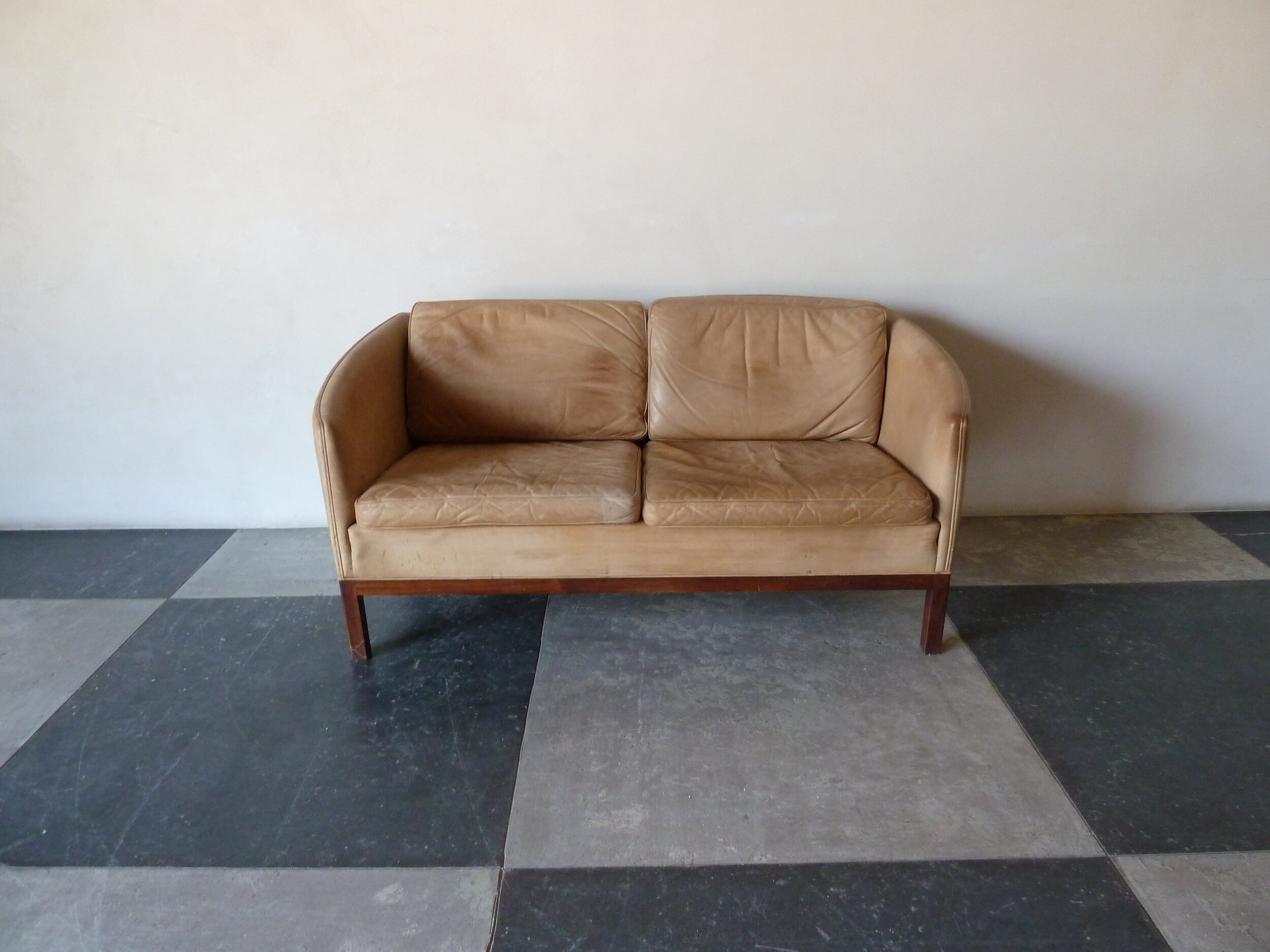 Illum Wikkelsø Two-Seater Leather Sofa Model V17