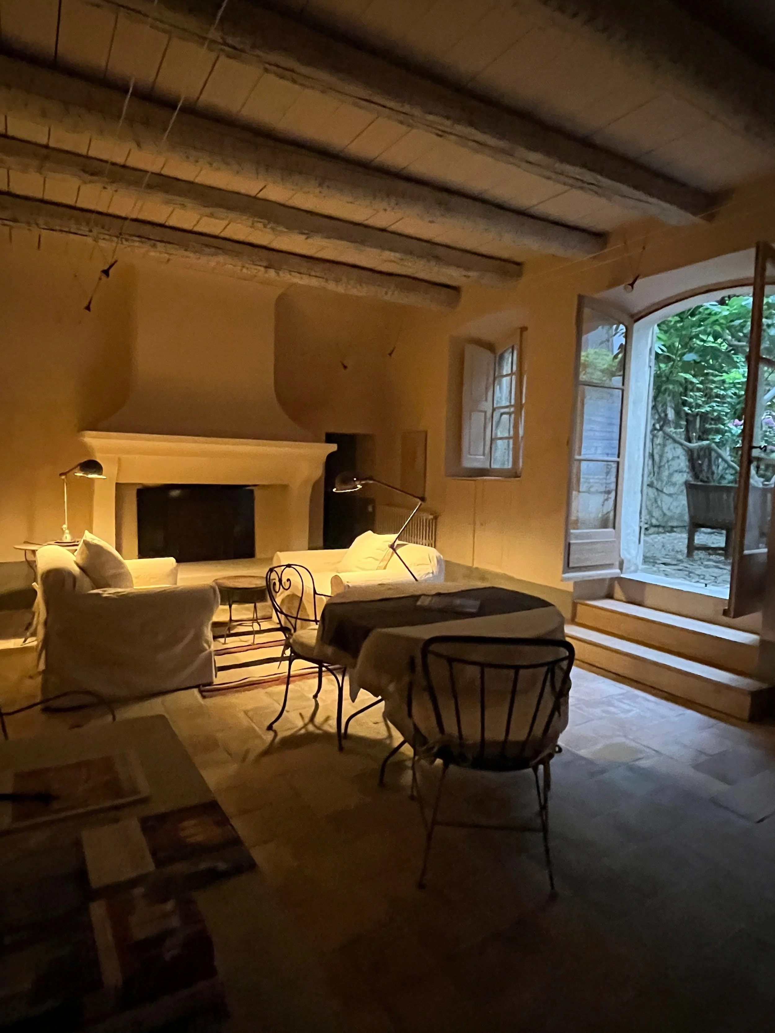 One Bedroom Garden Apartment -Apt, France