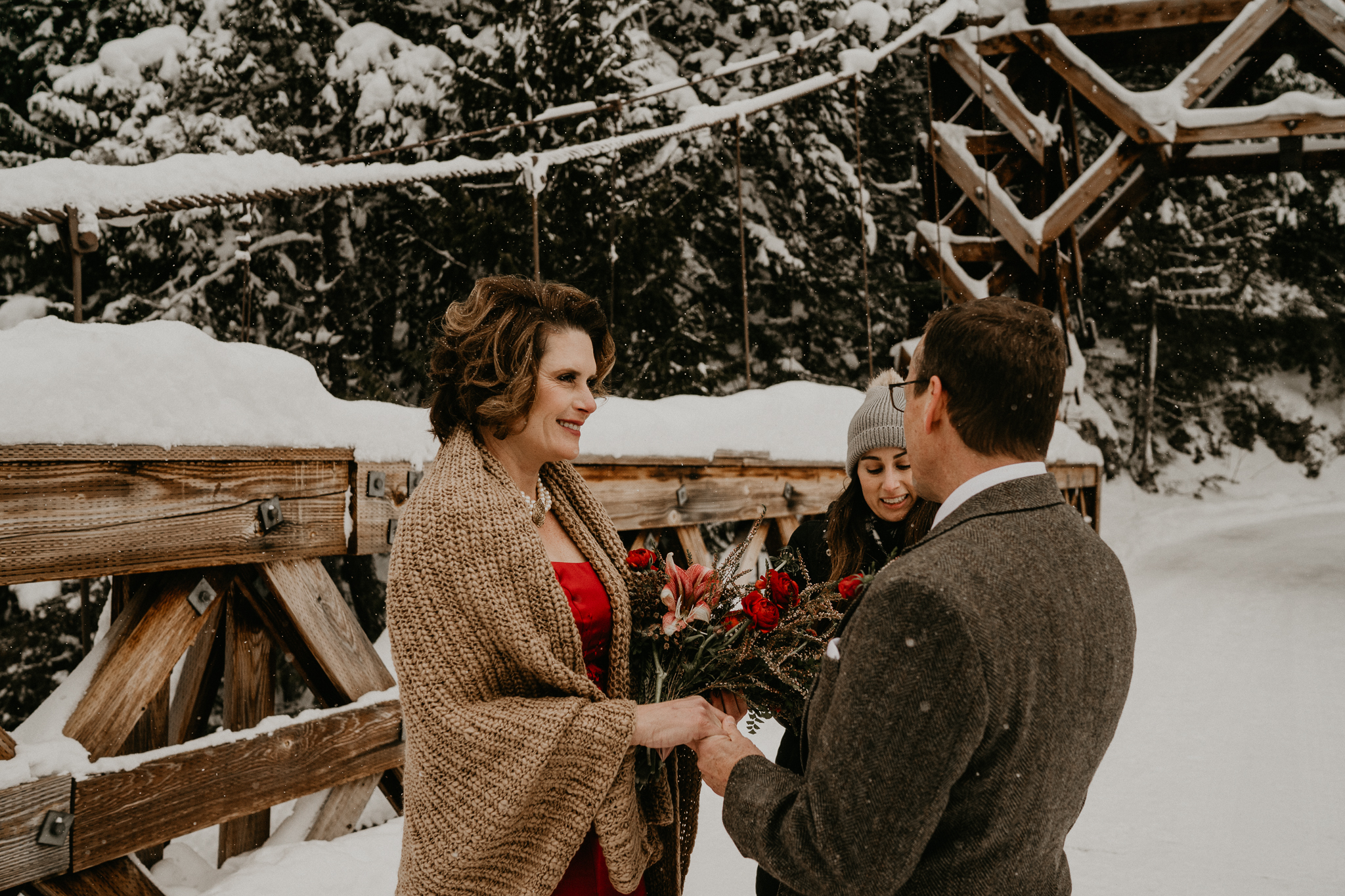 Mount-Rainier-Snow-Winter-Elopement-Adventure-Photographer2-39.jpg