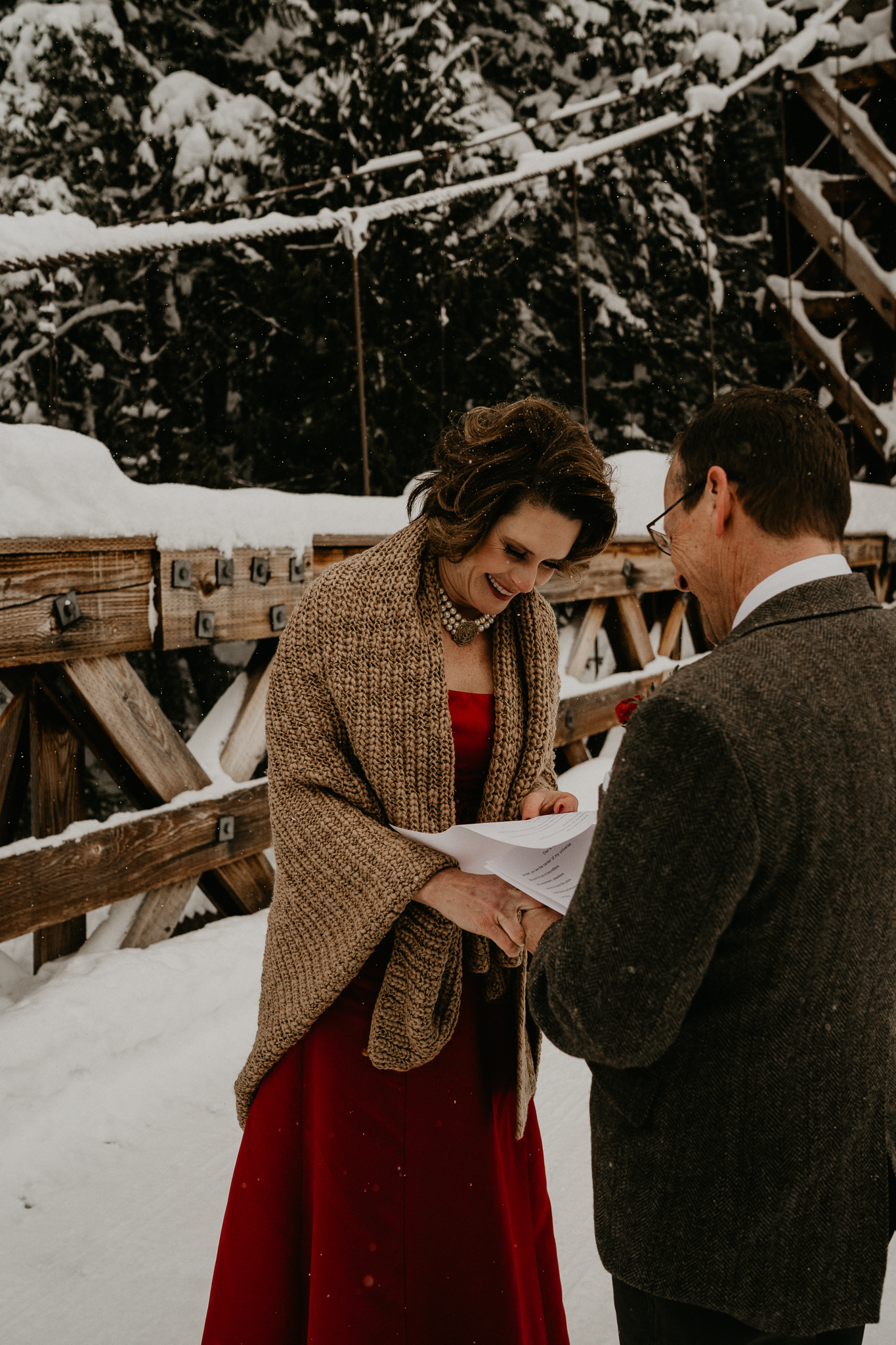 Mount-Rainier-Snow-Winter-Elopement-Adventure-Photographer2-41.jpg