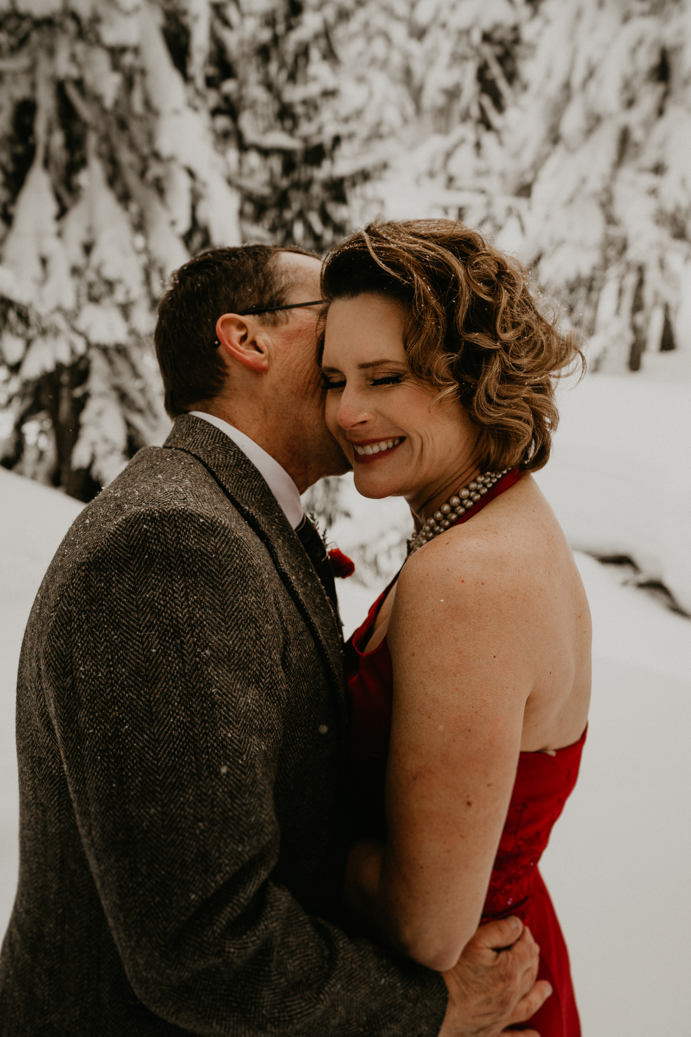 Mount-Rainier-Snow-Winter-Elopement-Adventure-Photographer2-68.jpg