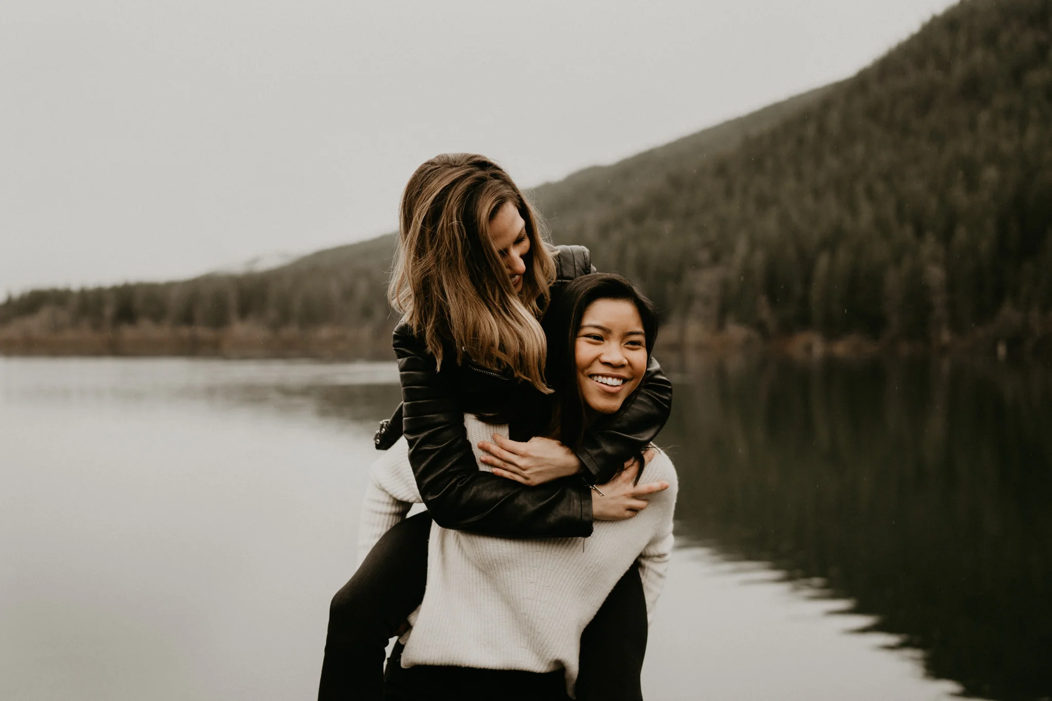 Snoqualmie Pass Seattle Tacoma Washington Portland Oregon Engagement Elopement Wedding Photographer Snow Gold Creek Pond Lake Rattlesnake Hiking Trail Ledge-20.jpg