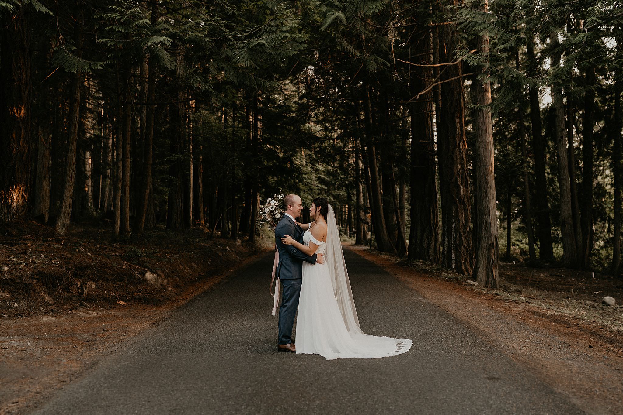 woodsy wedding and elopement Pacific Northwest on San Juan islands