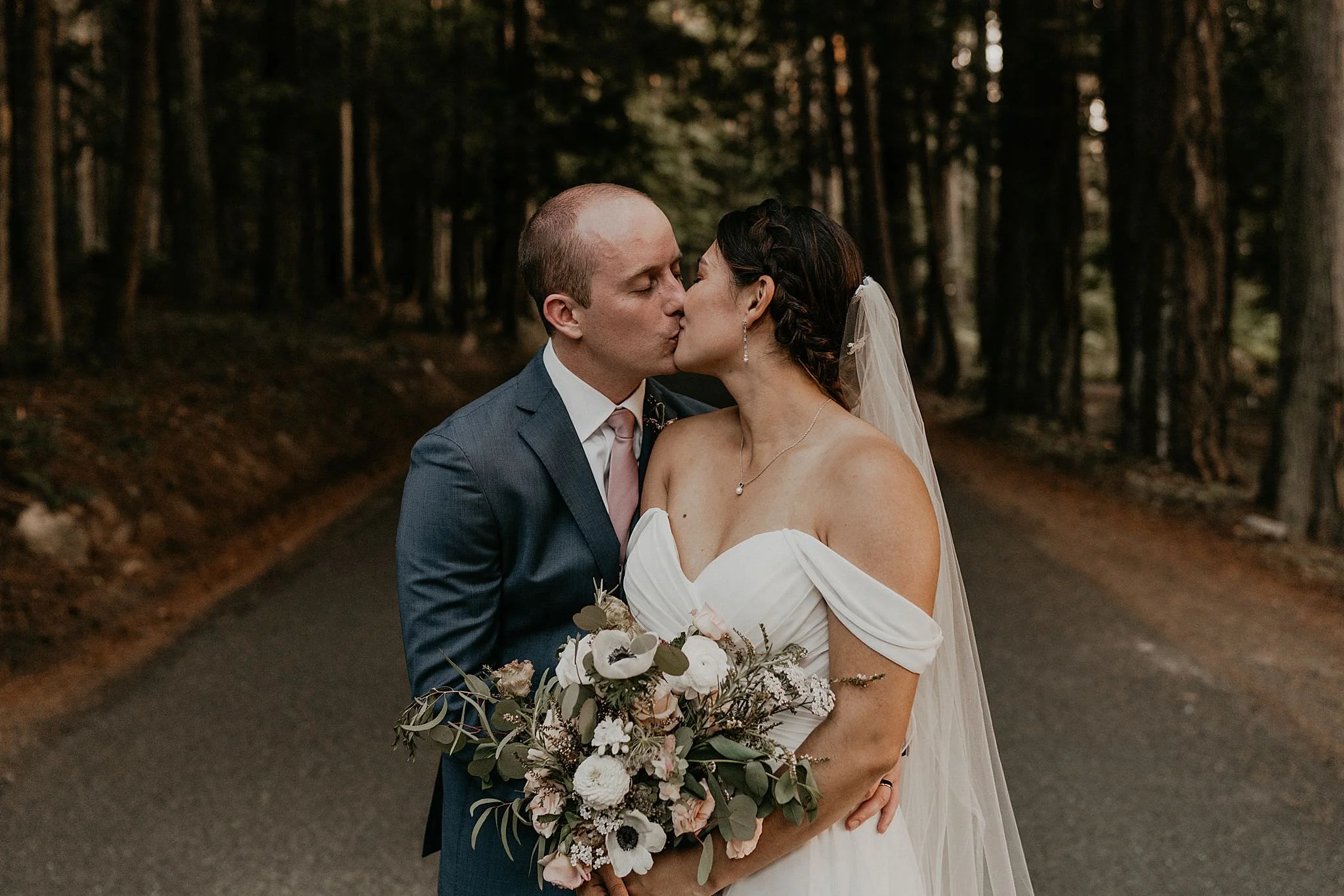twilight inspired foggy Pacific Northwest wedding