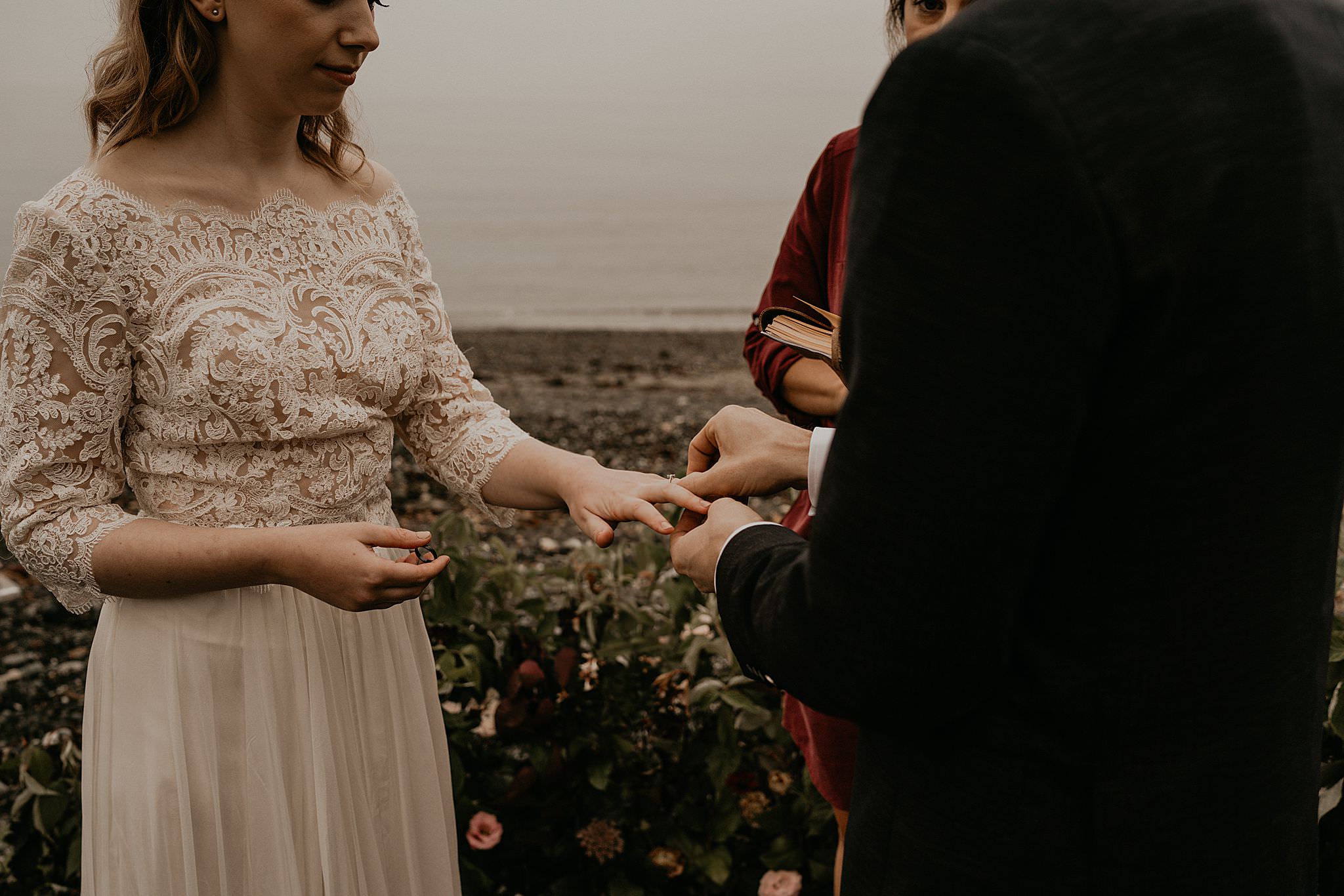 whidbey-island-wedding-intimate-elopement_0042.jpg