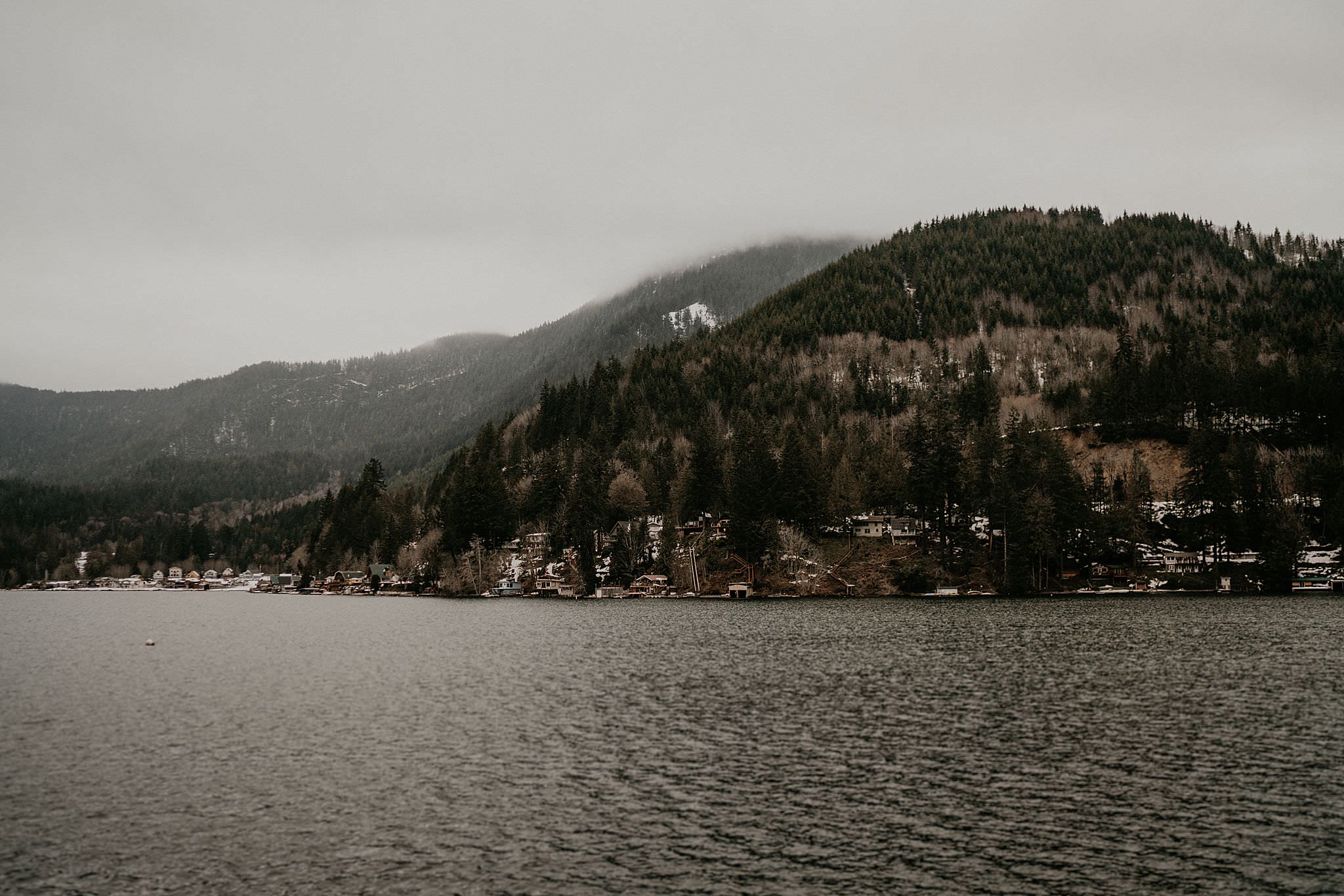 Lake crescent lodge wedding