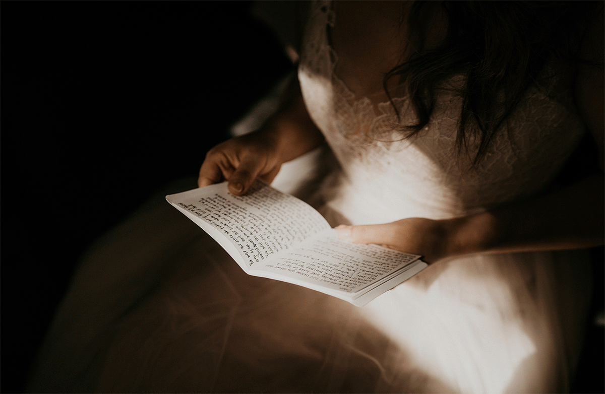 Dark and moody Yosemite National Park elopement in the cabin