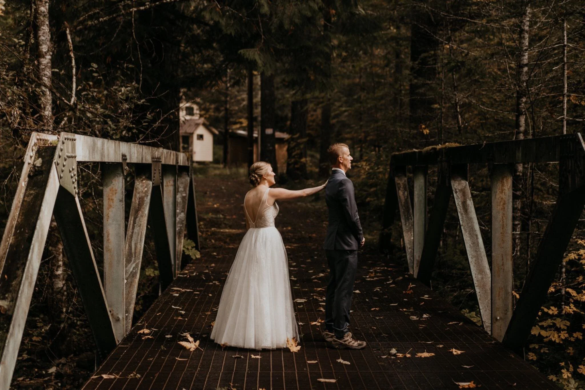 Washington Waterfall and Mountain Elopement Photographer