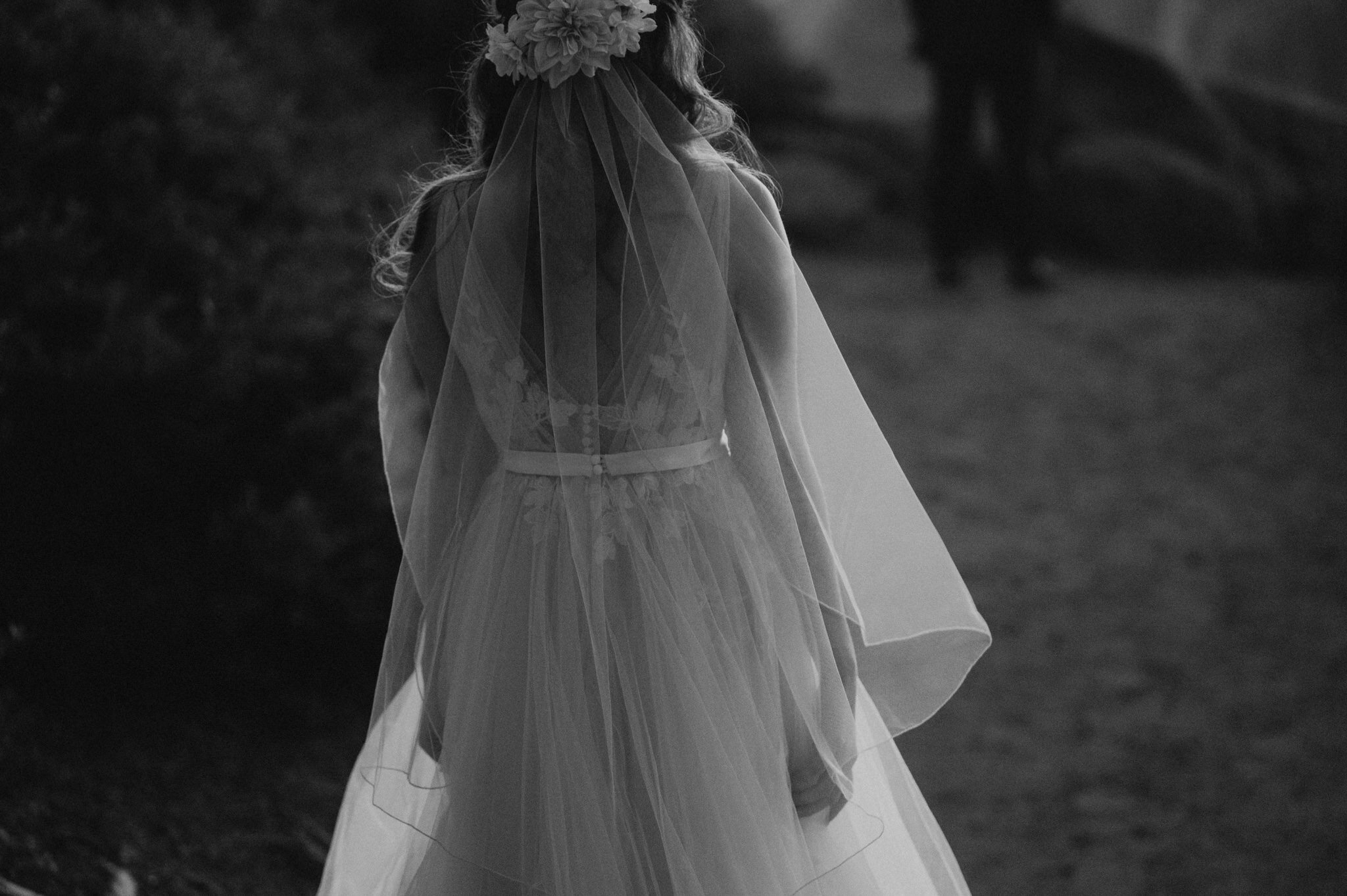 First look photos of bride and groom on their adventure elopement at Yosemite National Park Glacier Point