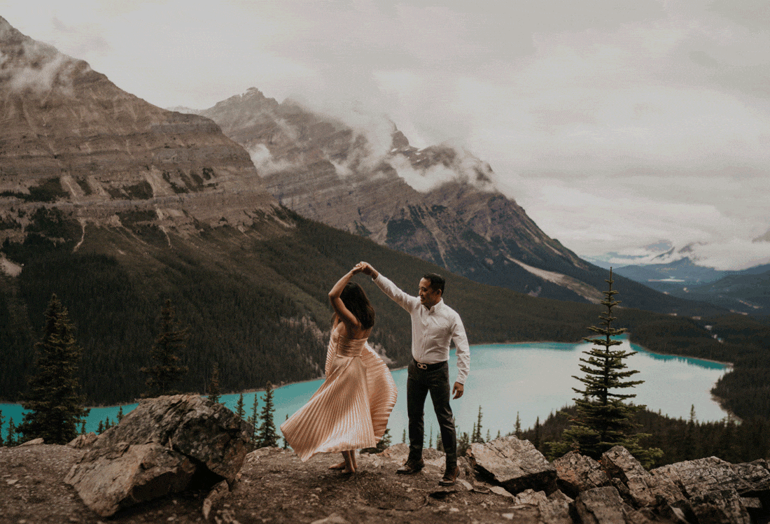 banff-engagement-elopement-photographer-35.gif