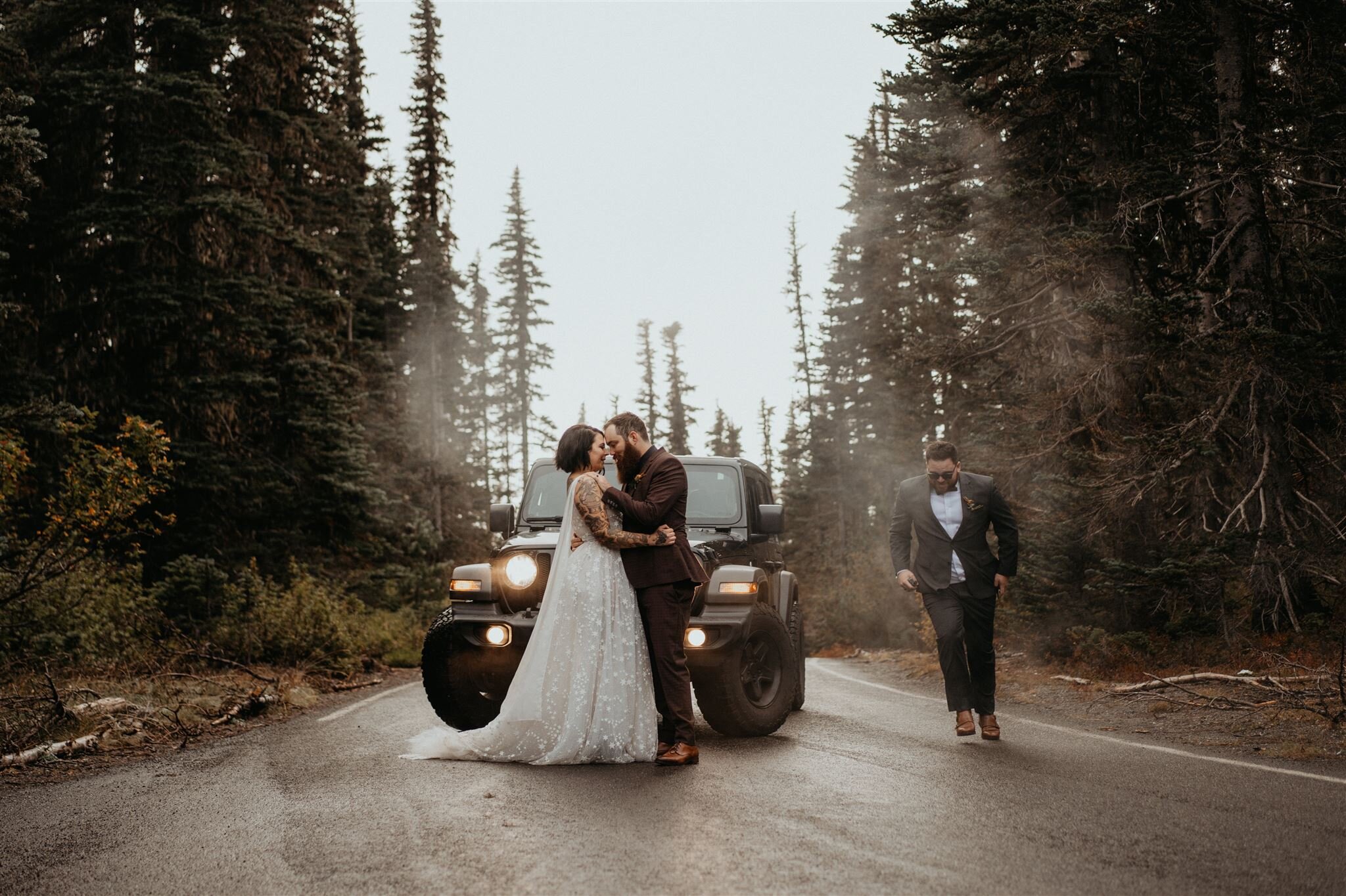 Hurricane-Ridge-Elopement-Foggy-Moody-11.jpg