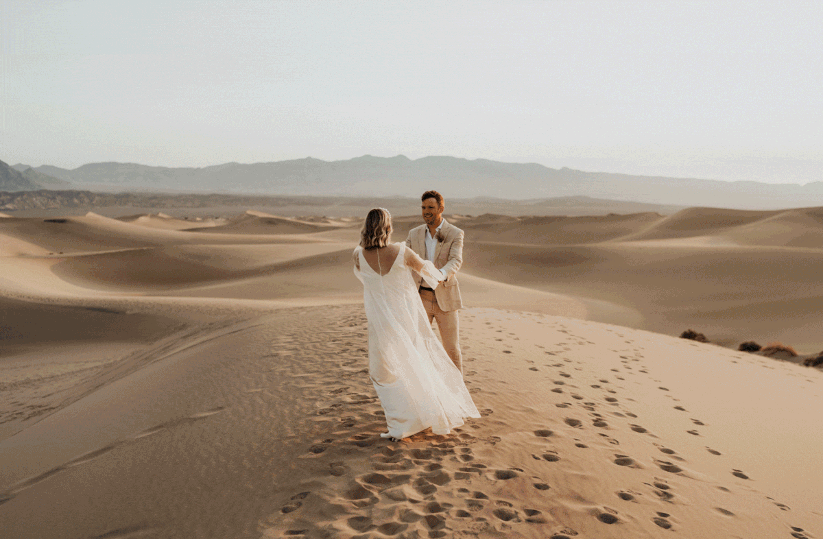 Gorgeous-Desert-Elopement-At-Death-Valley-National-Park-1g.gif