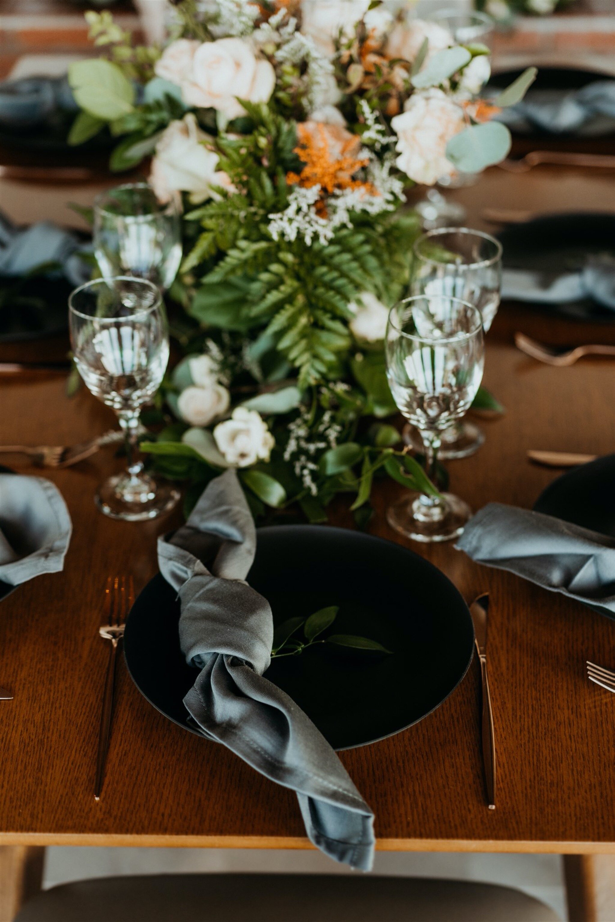 Elopement Wedding Cake and Florals