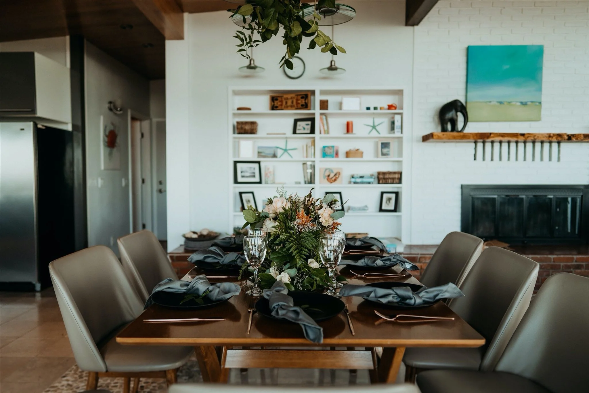 Elopement Wedding Cake and Florals