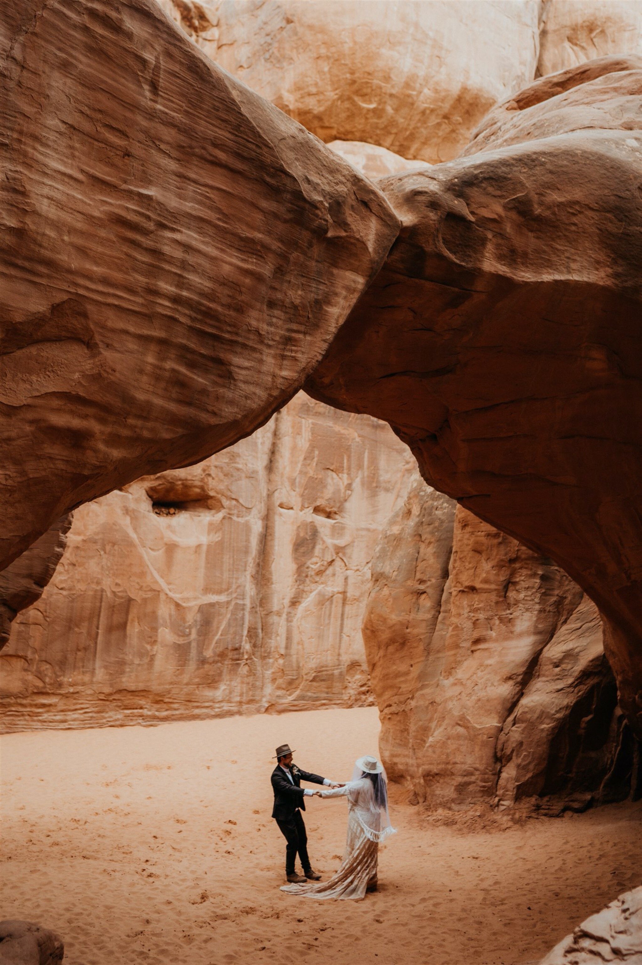 Moab-Adventure-Desert-Elopement-101.jpg