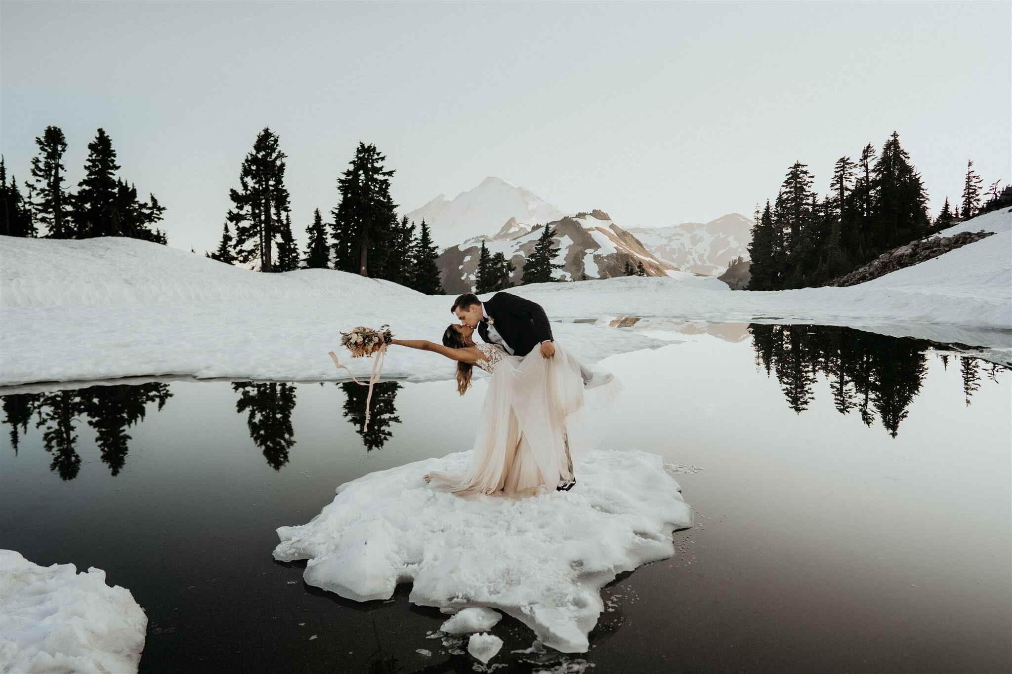 Elope Mountain Wedding in Washington State