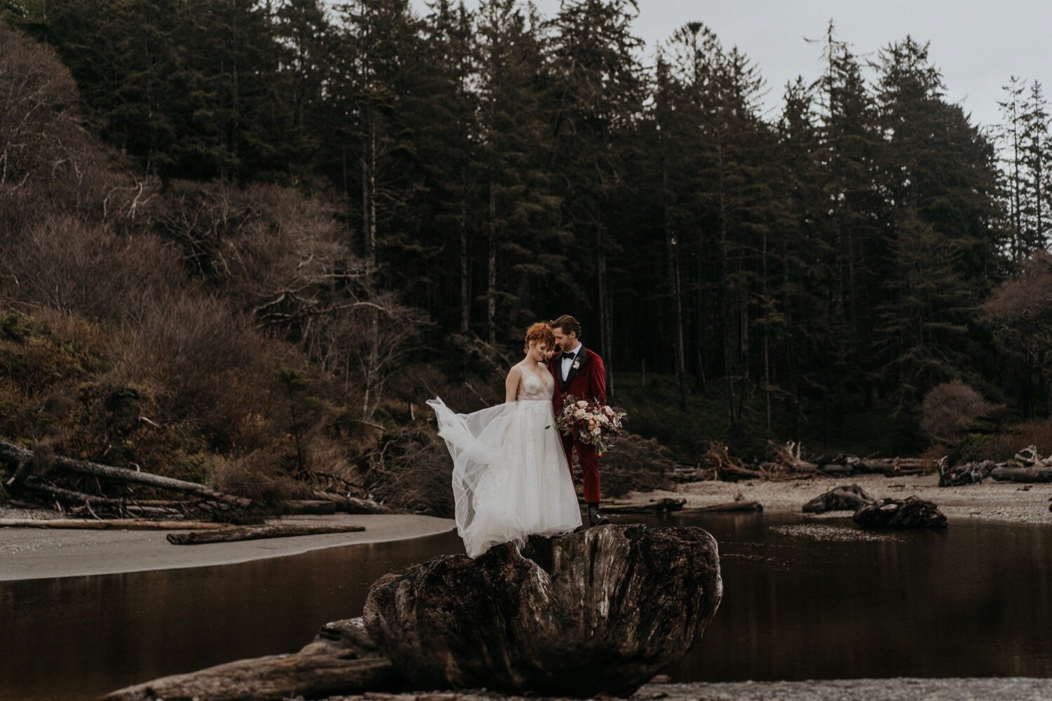 Beautiful-Winter-Elopement-in-Olympic-National-Park's-Hoh-Rainforest-67.jpg