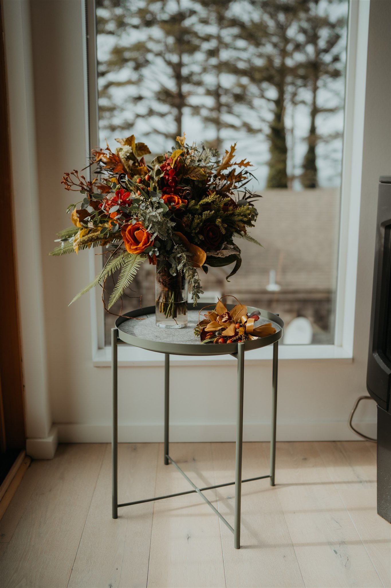 Intimate-Beach-Elopement-Wedding-on-the-Oregon-Coast-03.jpg