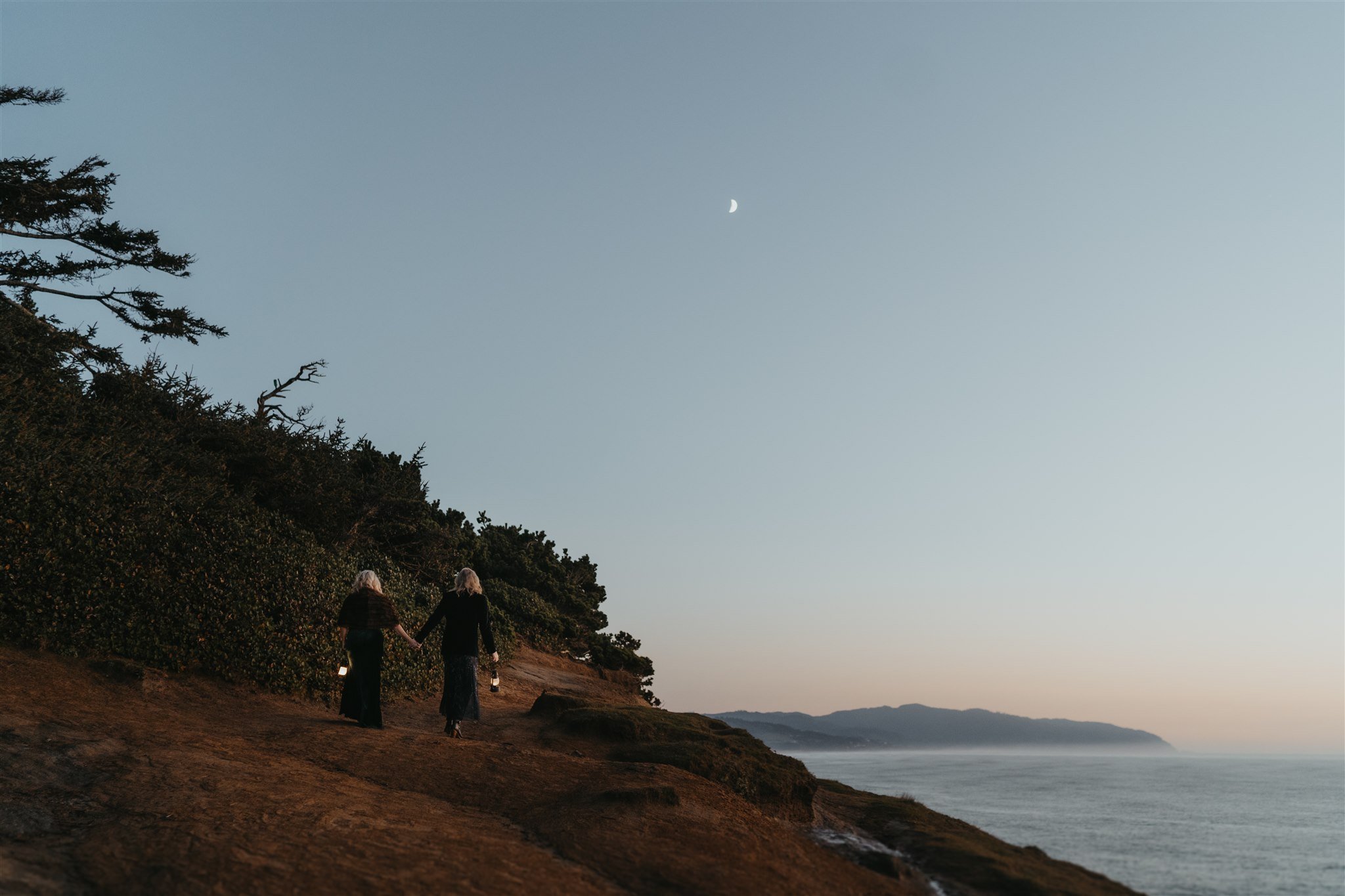 Intimate-Beach-Elopement-Wedding-on-the-Oregon-Coast-75.jpg