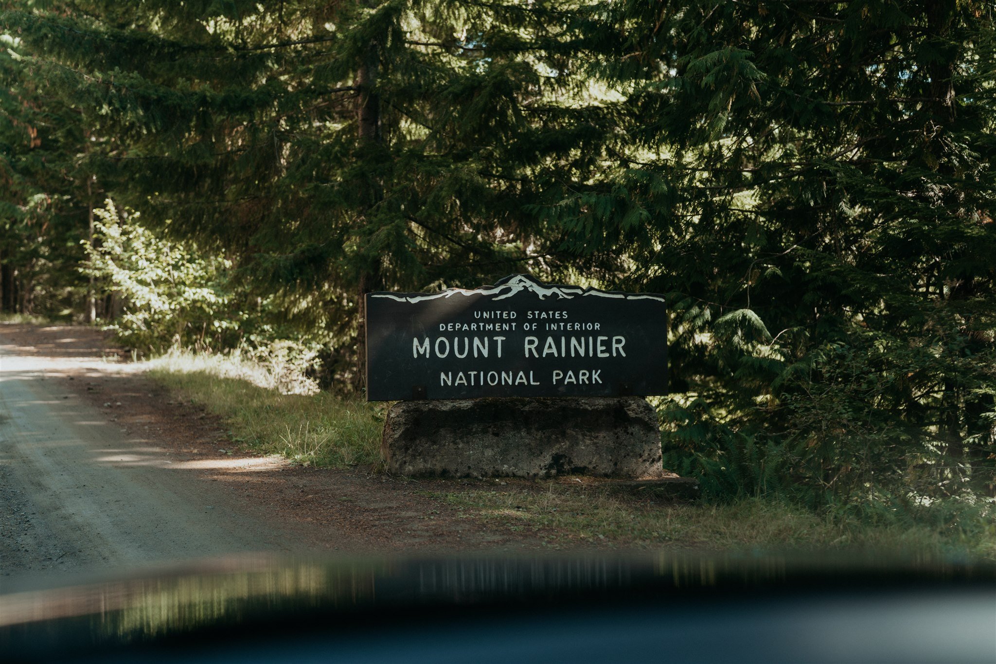 Mount Rainier National Park entrance sign