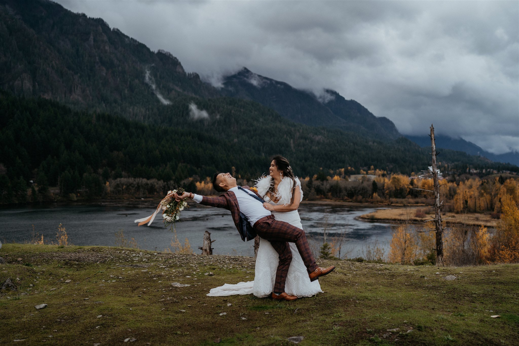 Bride and groom elopement portraits in Oregon