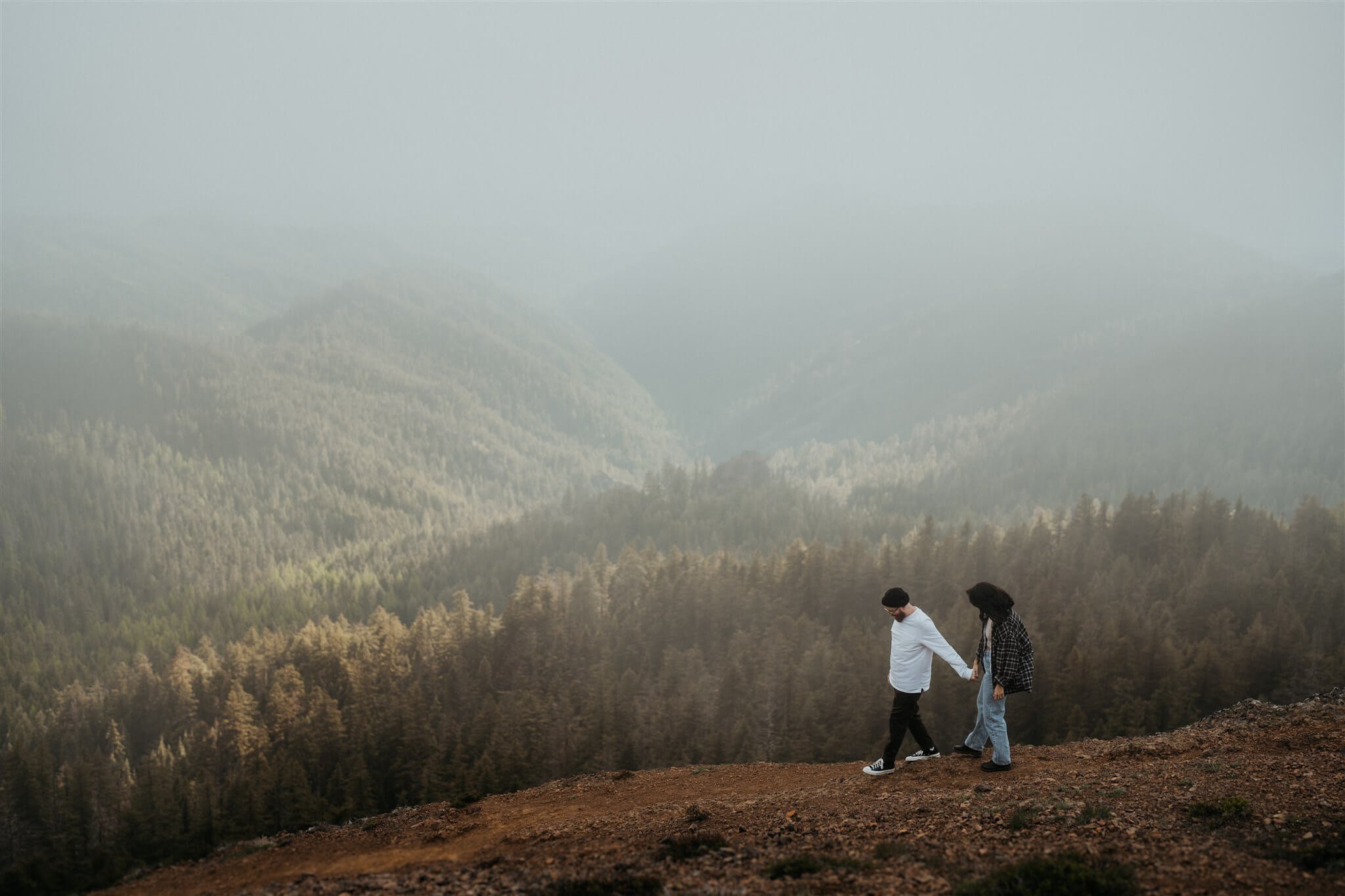 Couple photo session at Red Top Lookout