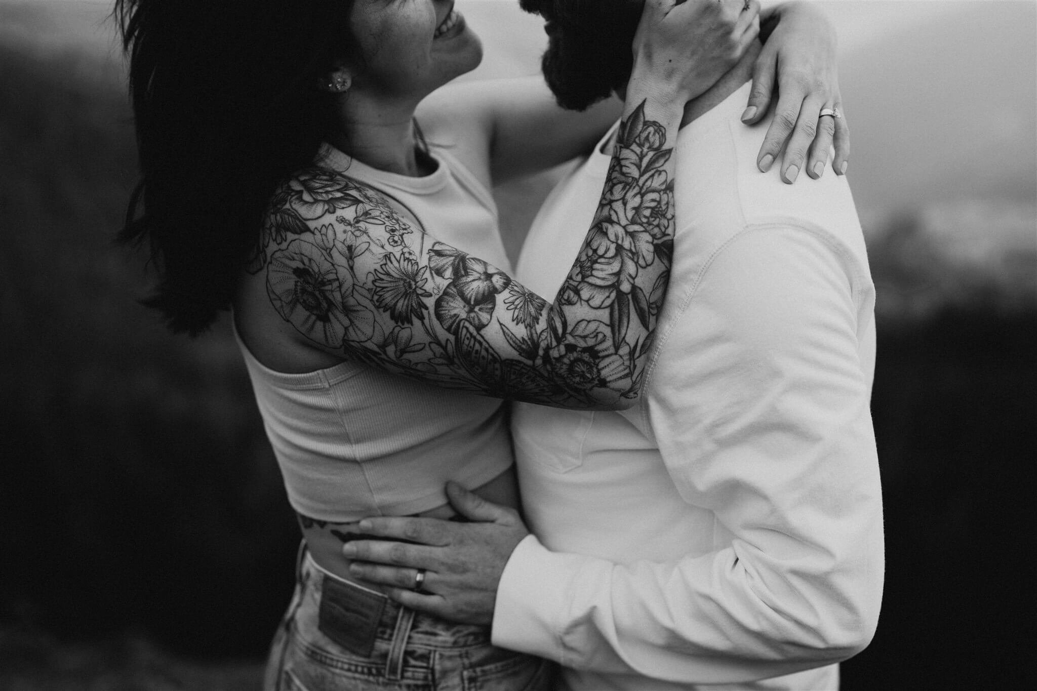 Couple photo session at Red Top Lookout