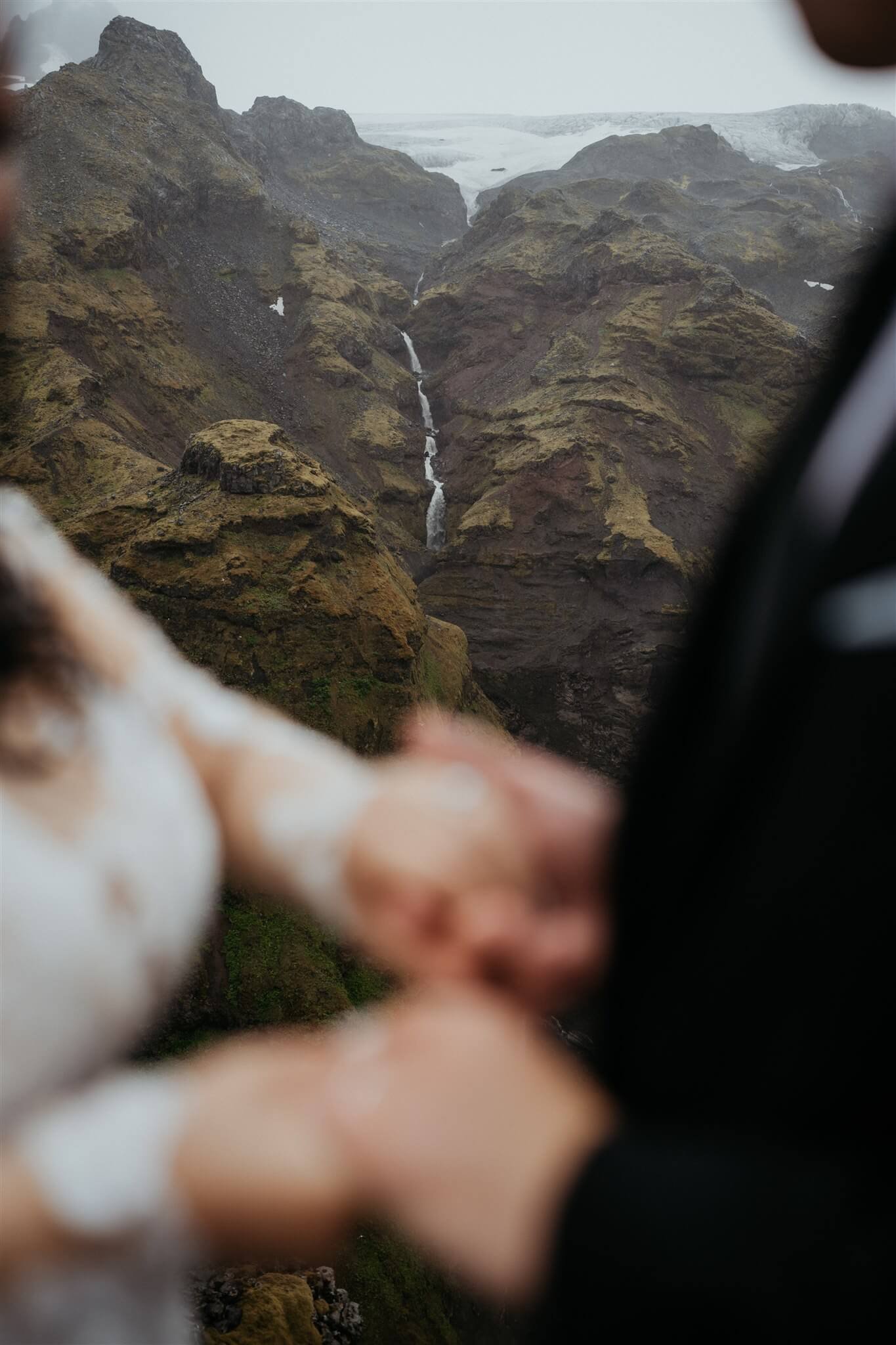 Iceland elopement portraits overlooking a canyon