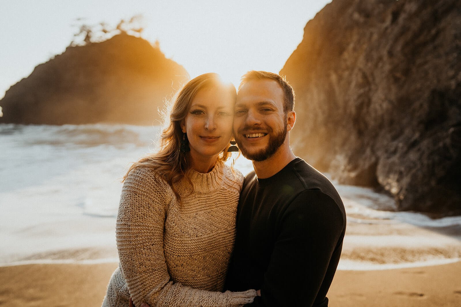 Sunset couple photoshoot on the Oregon Coast