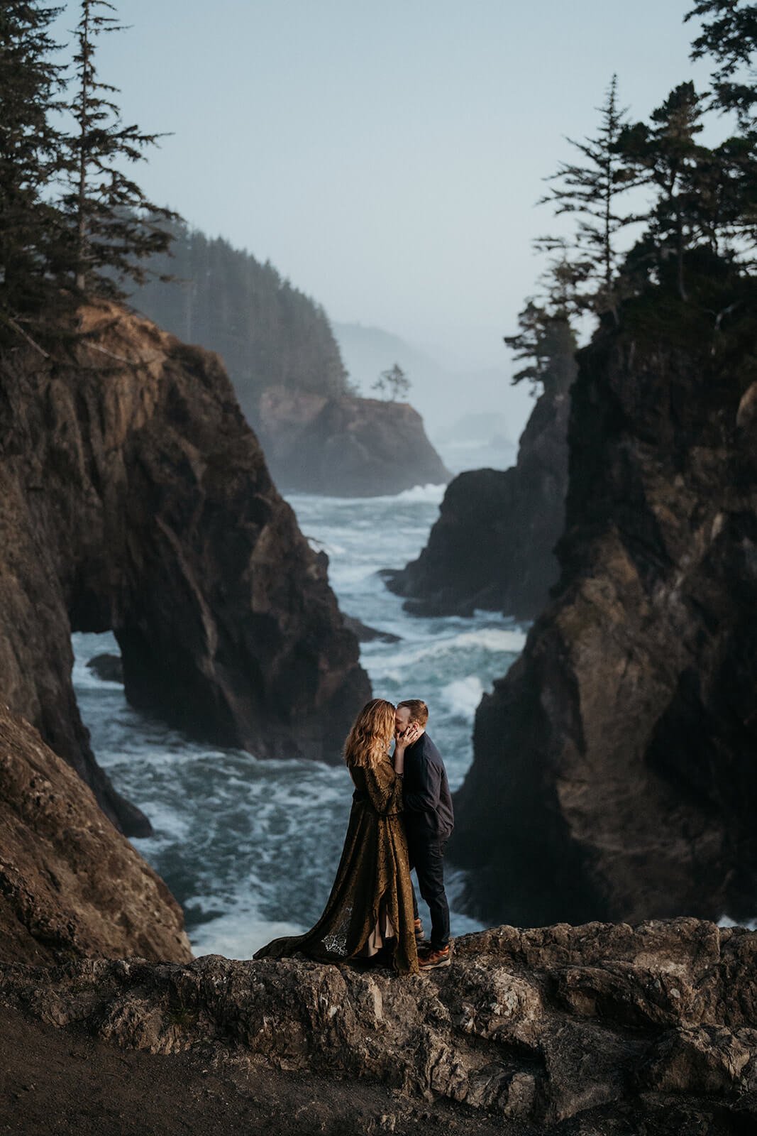 Couple anniversary photos on the Southern Oregon Coast