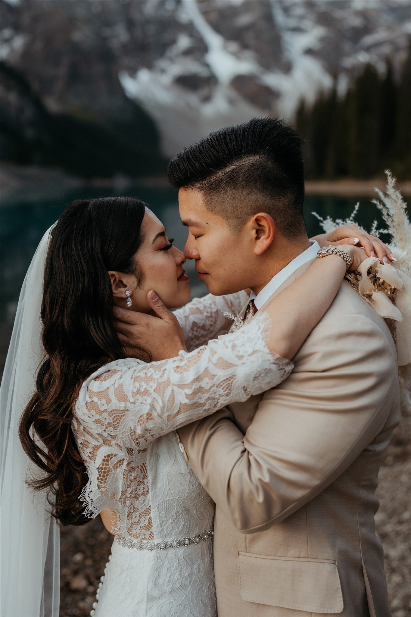 Elopement photos at sunrise in Banff National Park