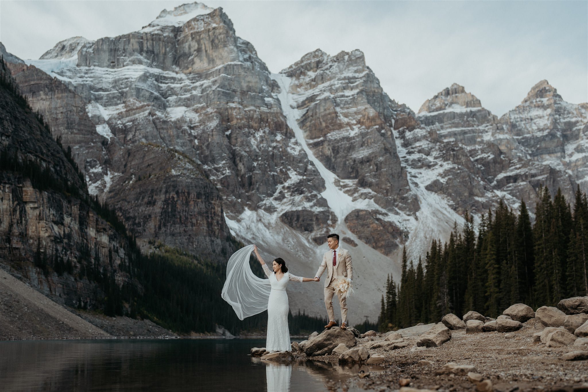 Elopement photos at sunrise in Banff National Park