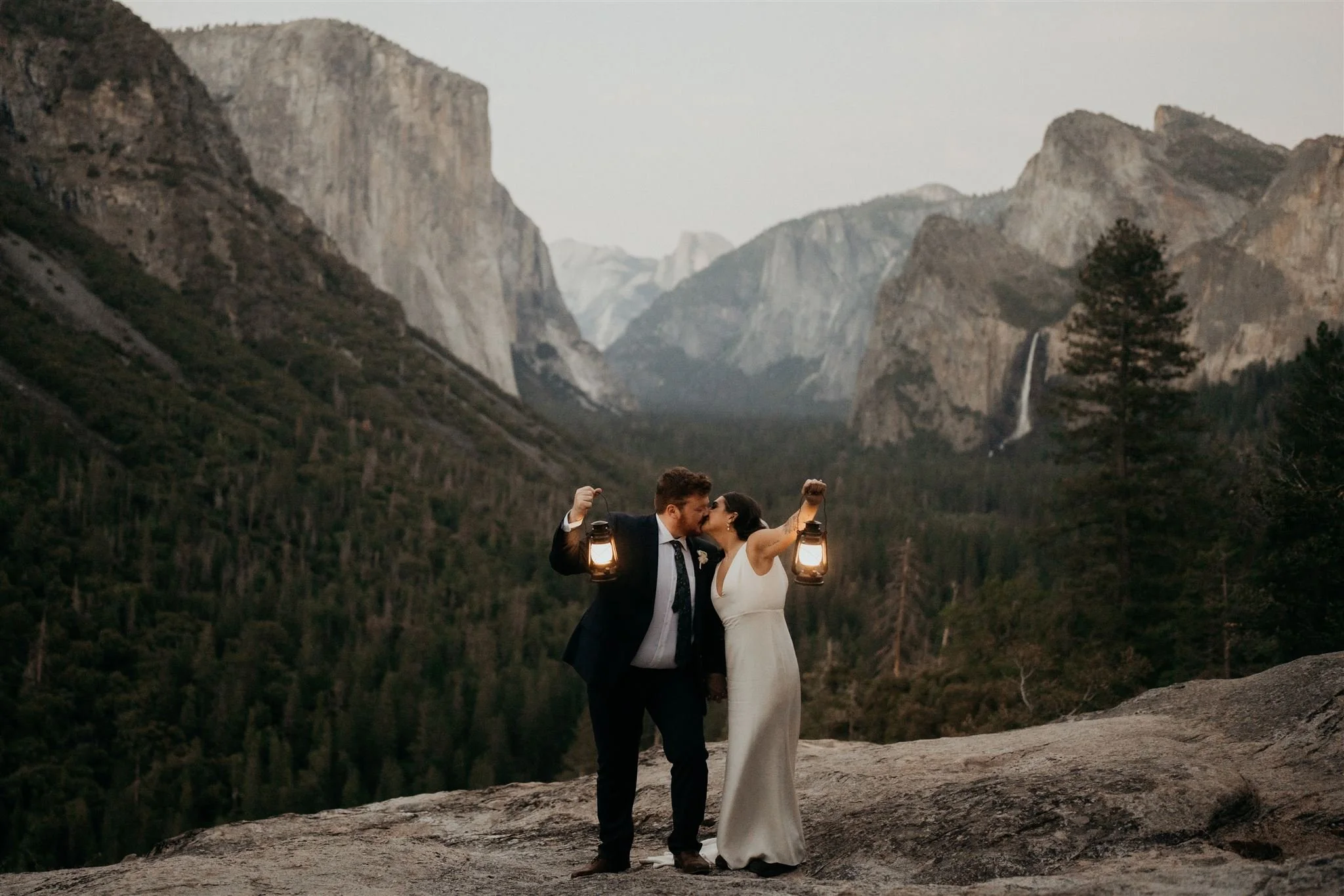 Elopement Photographer photos in Yosemite